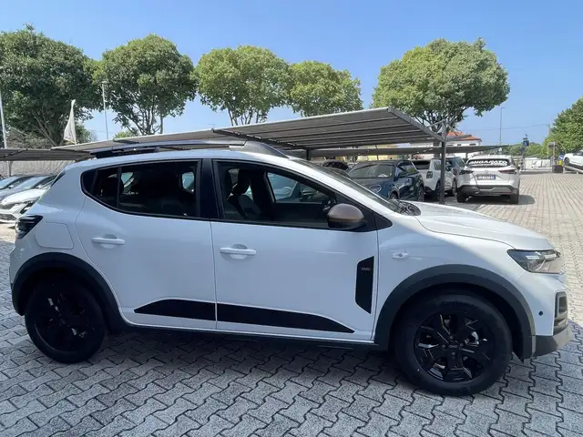 Dacia Sandero view 4