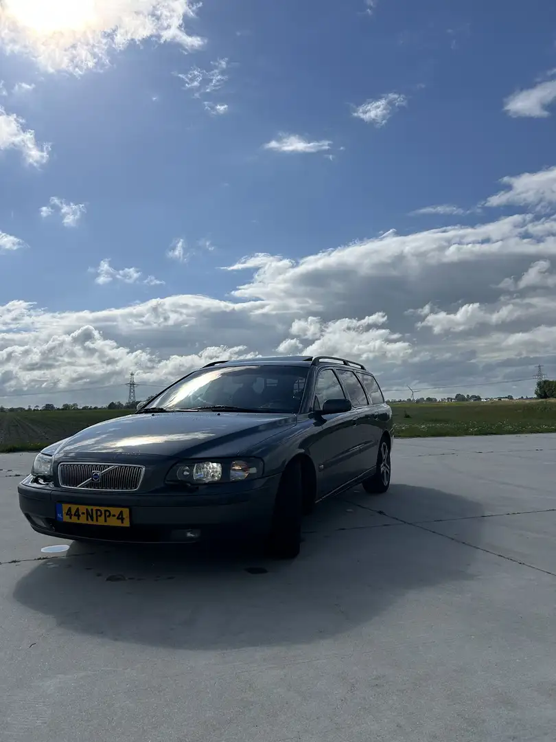Volvo V70 2.5 T Geartr. C. L. full option Negro - 2