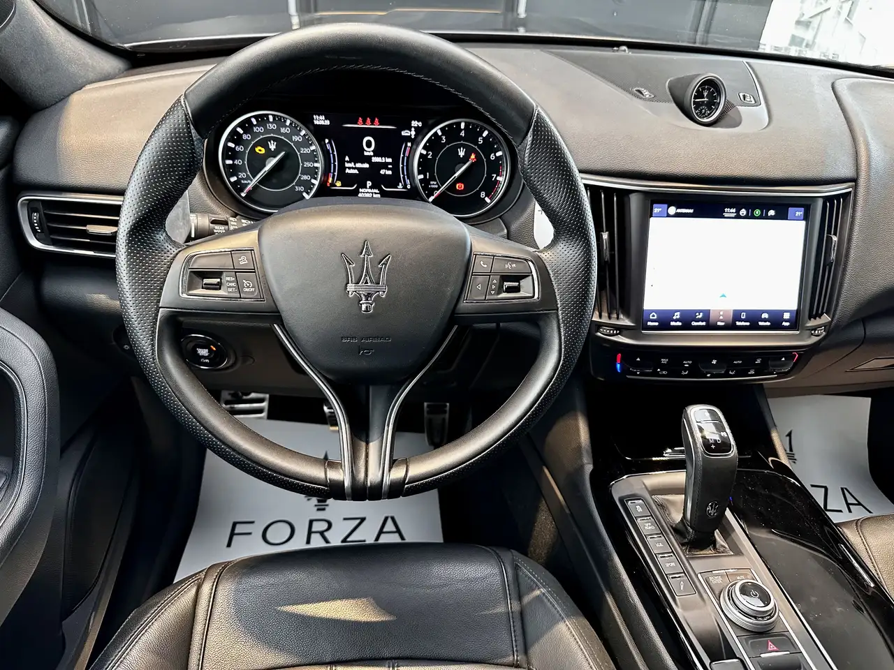 Maserati Levante 2023 — фото 14