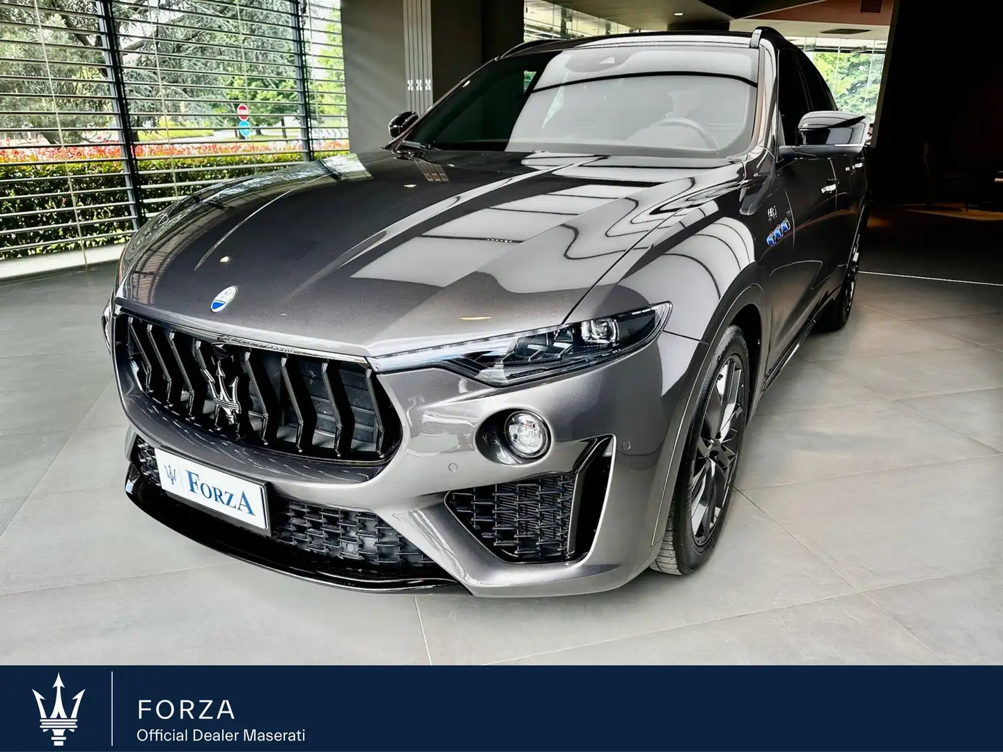 Maserati Levante 2.0 mhev GT 330cv auto, Nerissimo Sport Pack Gris - 1