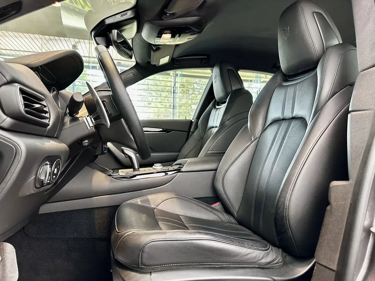 Maserati Levante 2023 — фото 10