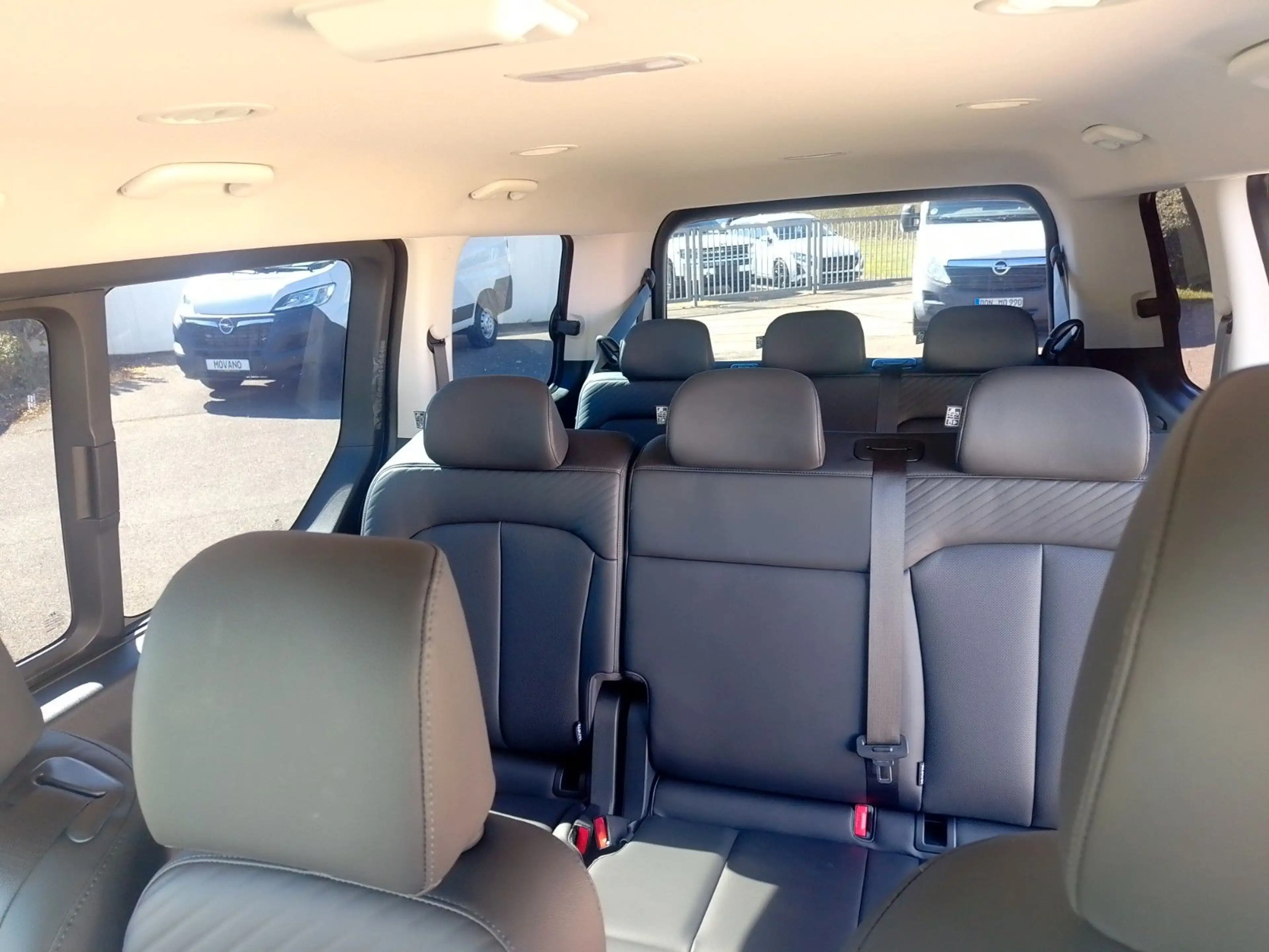 Hyundai STARIA Prime Hybrid 2WD 9-Sitze 360 — photo 11