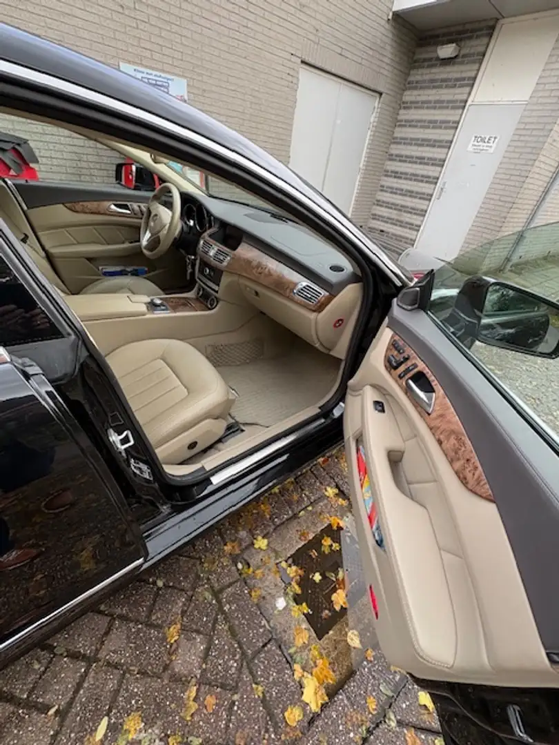 Mercedes-Benz CLS 350 Blue efficiency Zwart - 2