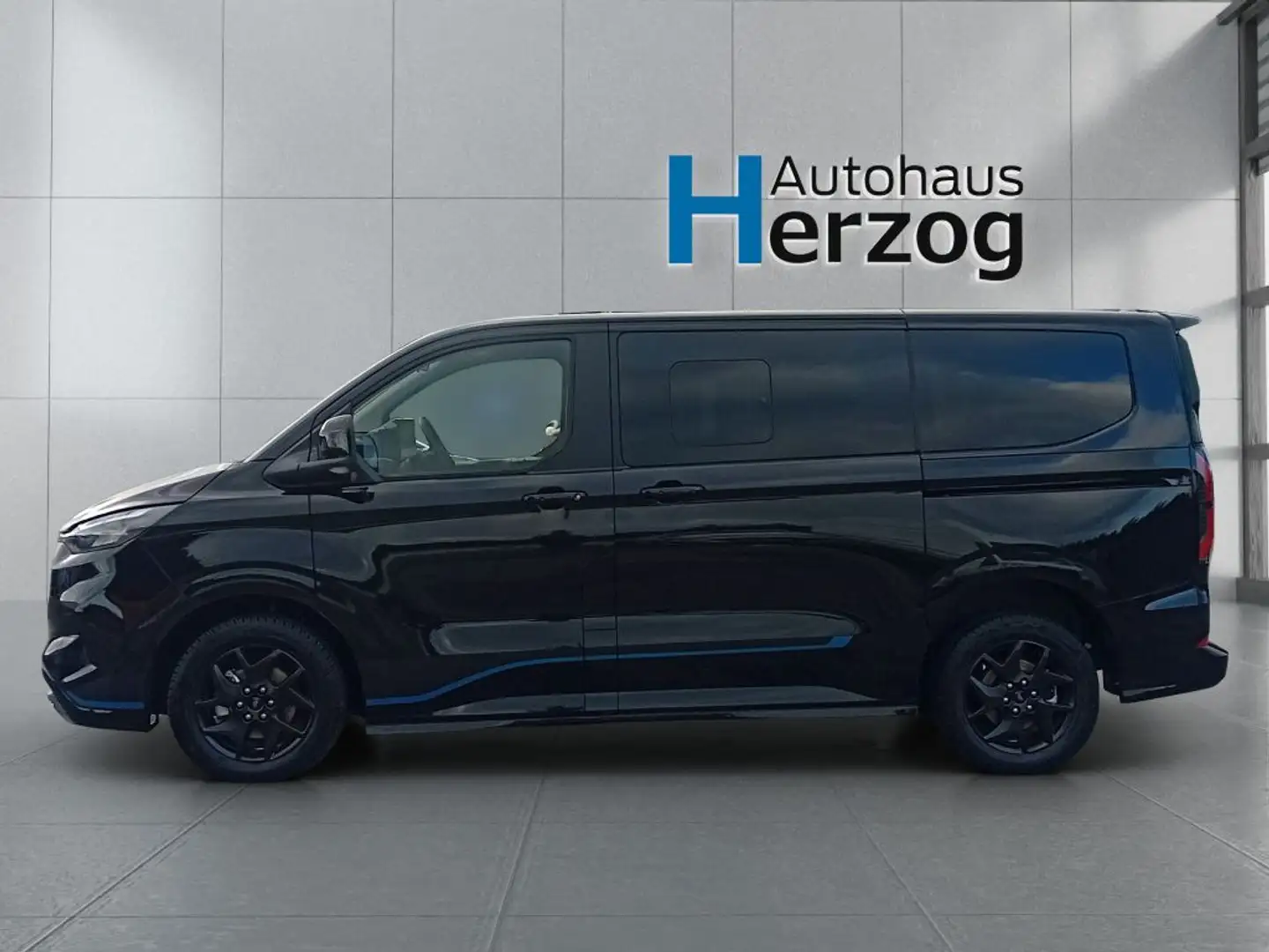 Ford Tourneo Custom 320 L1H1 4x4 Autm. Sport Schwarz - 2