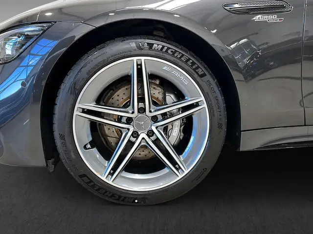 Mercedes-Benz Amg GT view 4