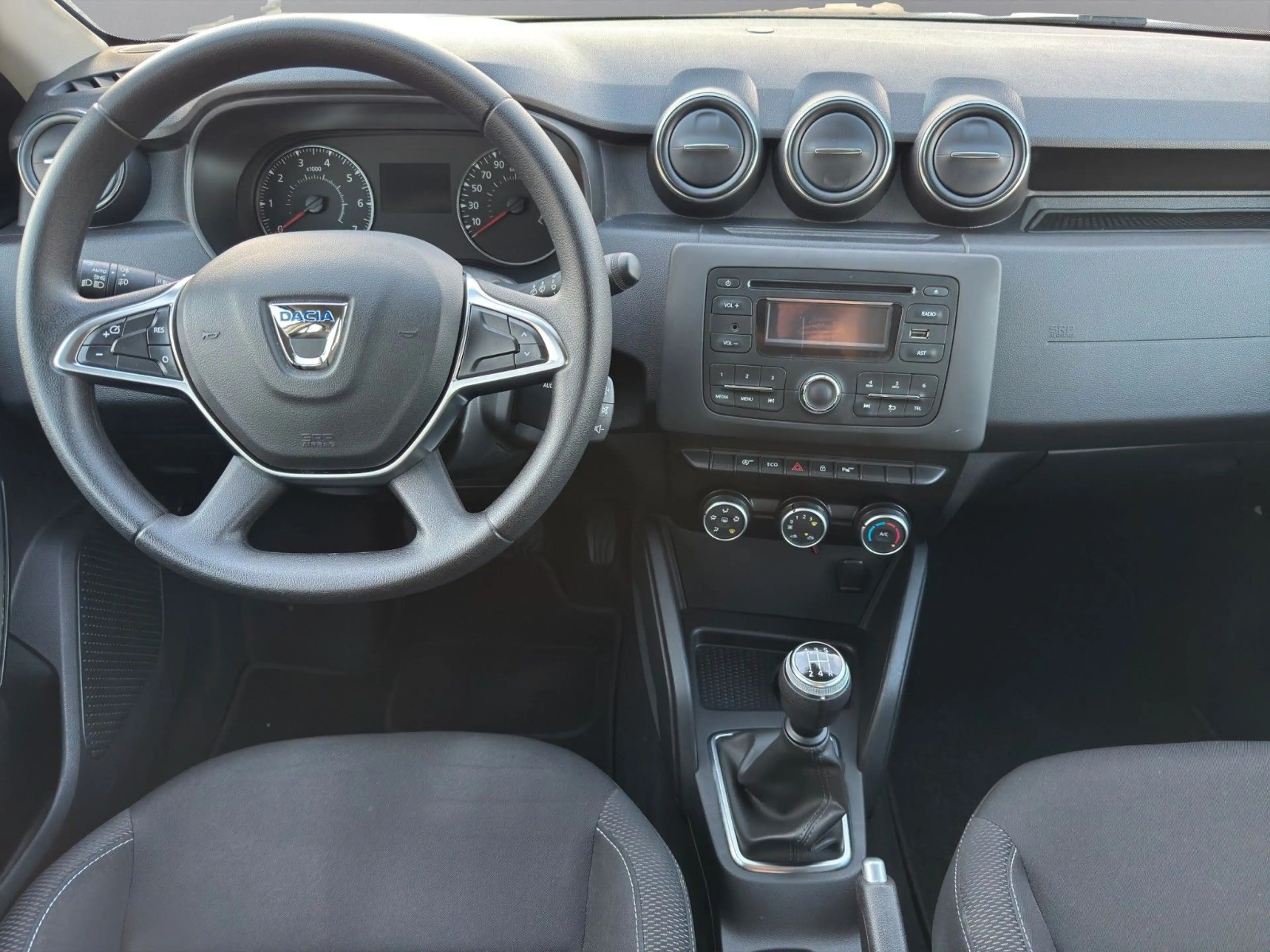 Dacia Duster *1.Hand*Service NEU*Scheckheft*8-fach* — photo 12
