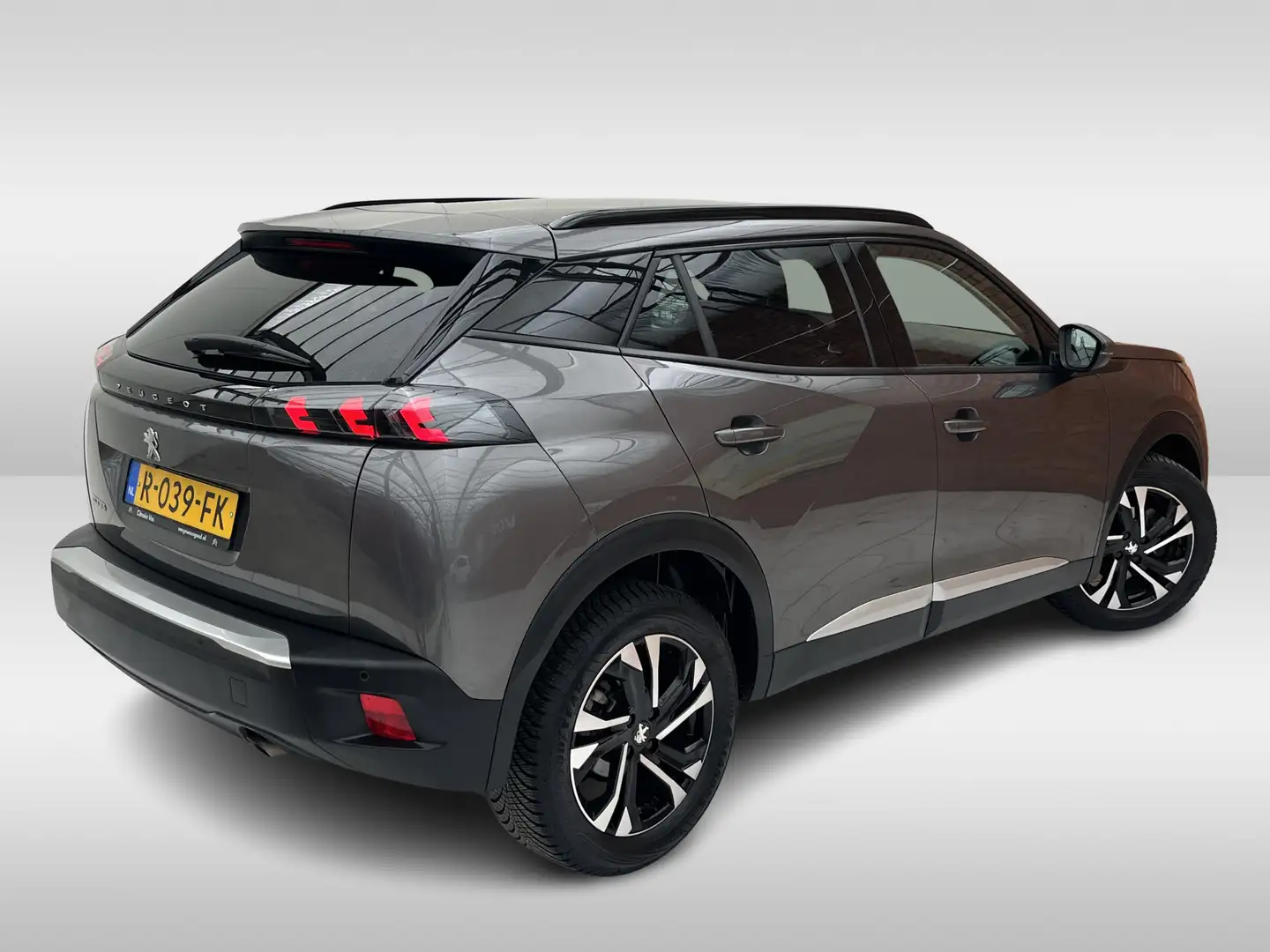 Peugeot 2008 PureTech 100 Allure Pack | Camera achter | Carplay Gris - 2
