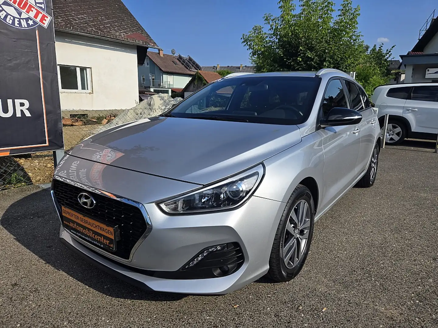Hyundai i30 CW 1,4 MPI GO! Argent - 1
