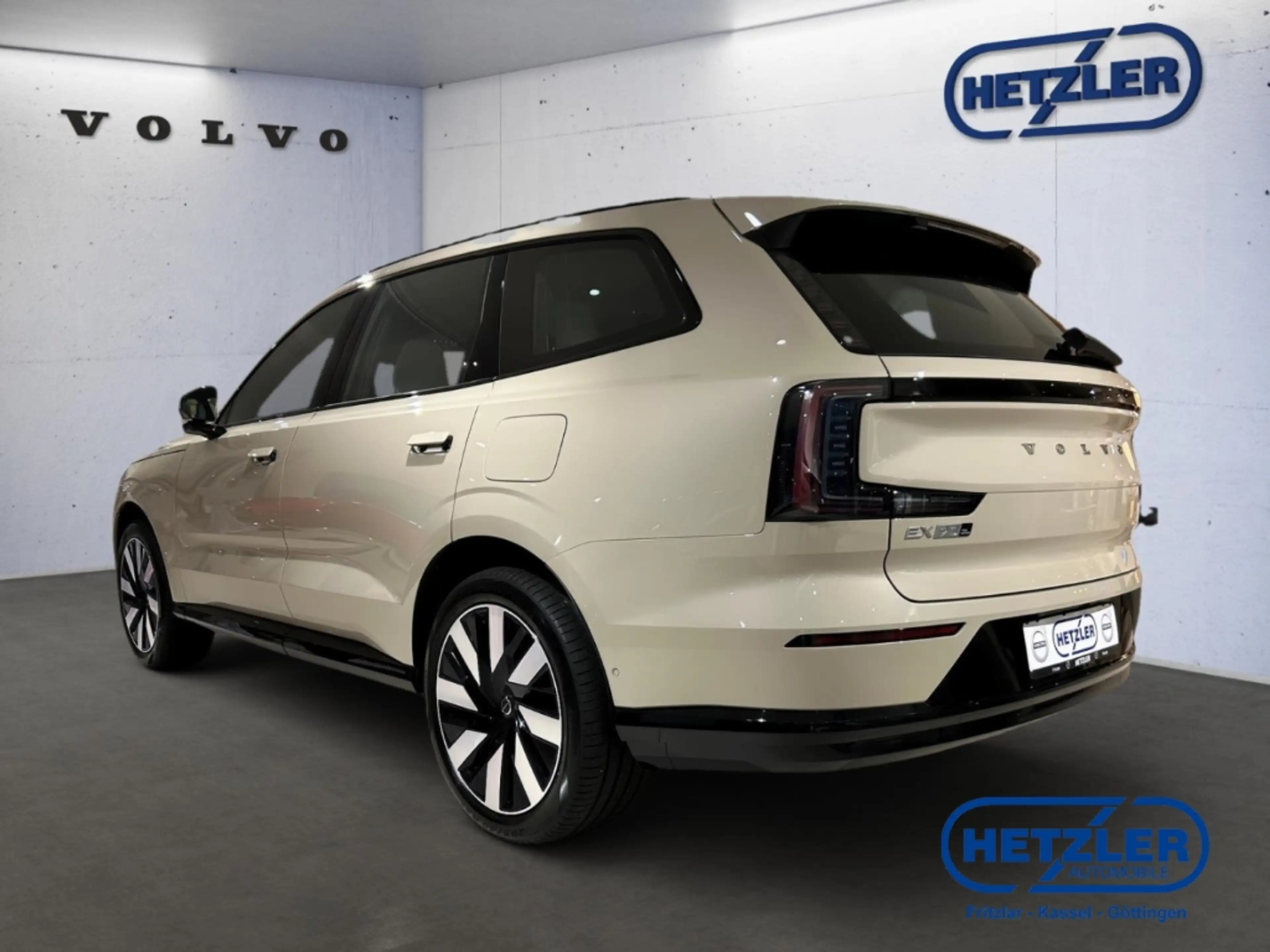 Volvo EX90 Ultra Pure Electric AWD Twin Motor 7-Sitzer HUD St — photo 4