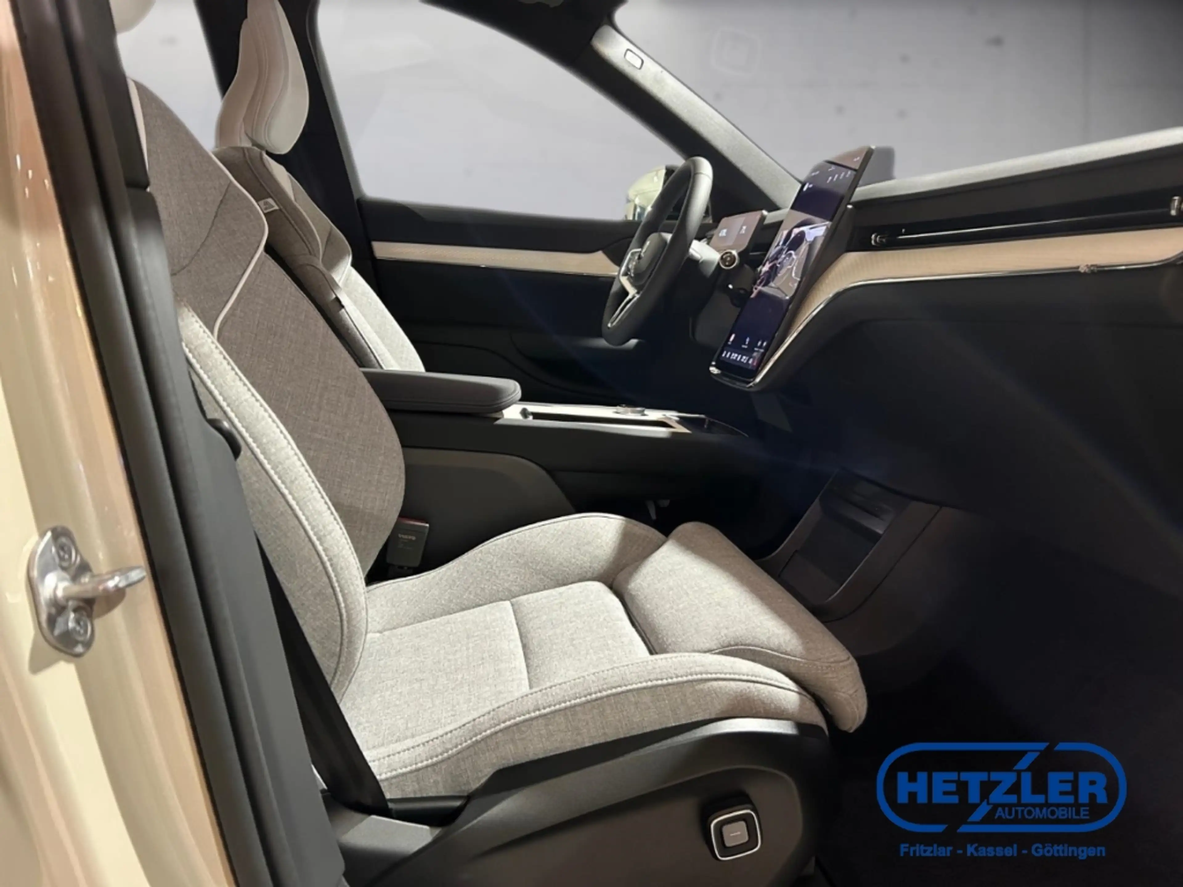 Volvo EX90 Ultra Pure Electric AWD Twin Motor 7-Sitzer HUD St — photo 14