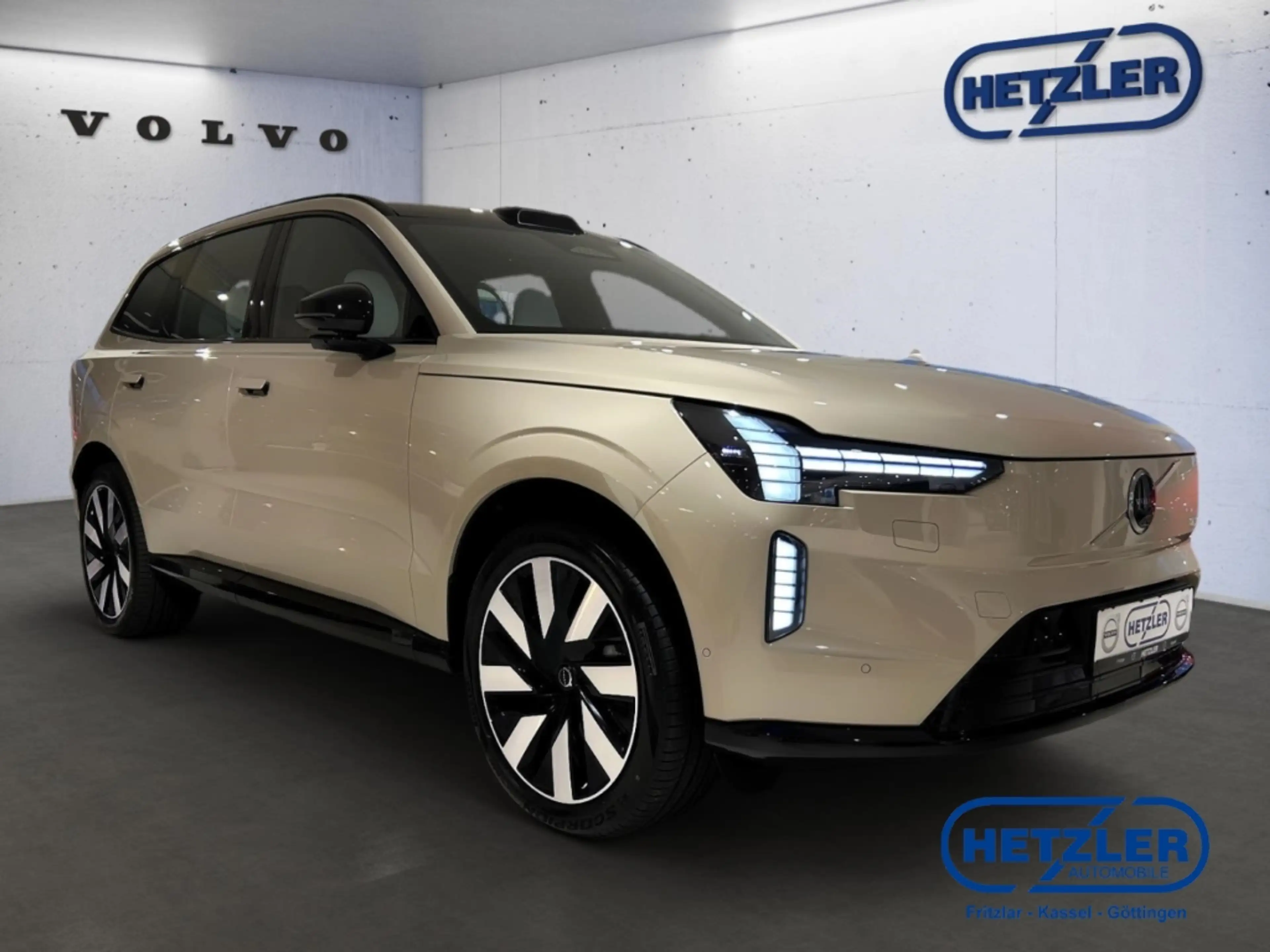 Volvo EX90 Ultra Pure Electric AWD Twin Motor 7-Sitzer HUD St — photo 2