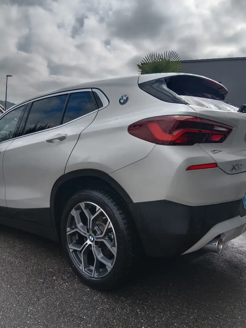 BMW X2 X2 sDrive 18i 140 ch DKG7 Business Design Blanc - 2