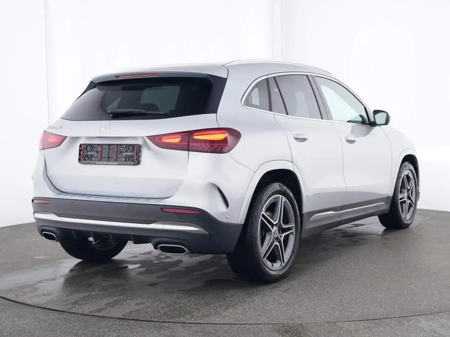 Mercedes-Benz GLA 180 AMG Line Premium Plus auto Argento - 2
