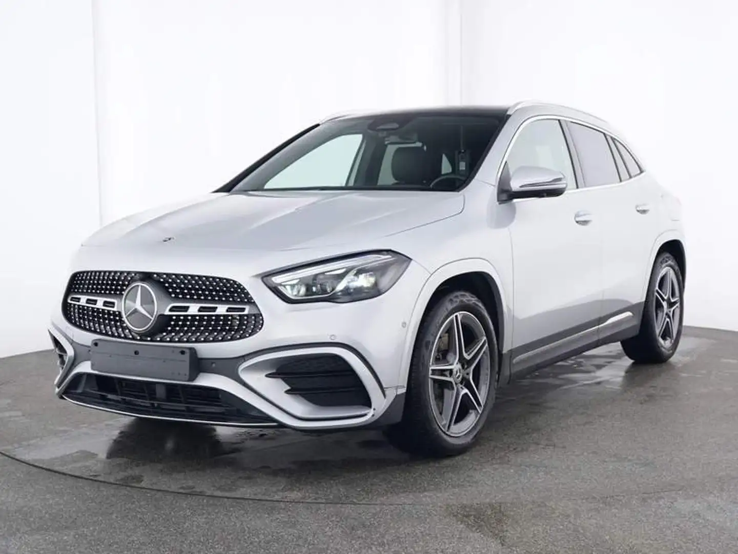 Mercedes-Benz GLA 180 AMG Line Premium Plus auto Argento - 1