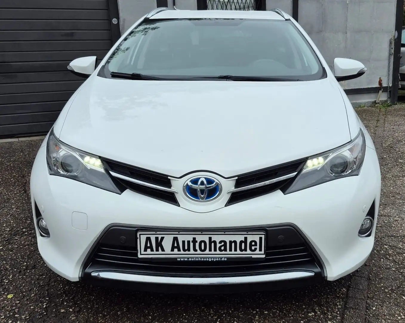 Toyota Auris Touring Sports Hybrid Life+ Kamera Blanc - 2