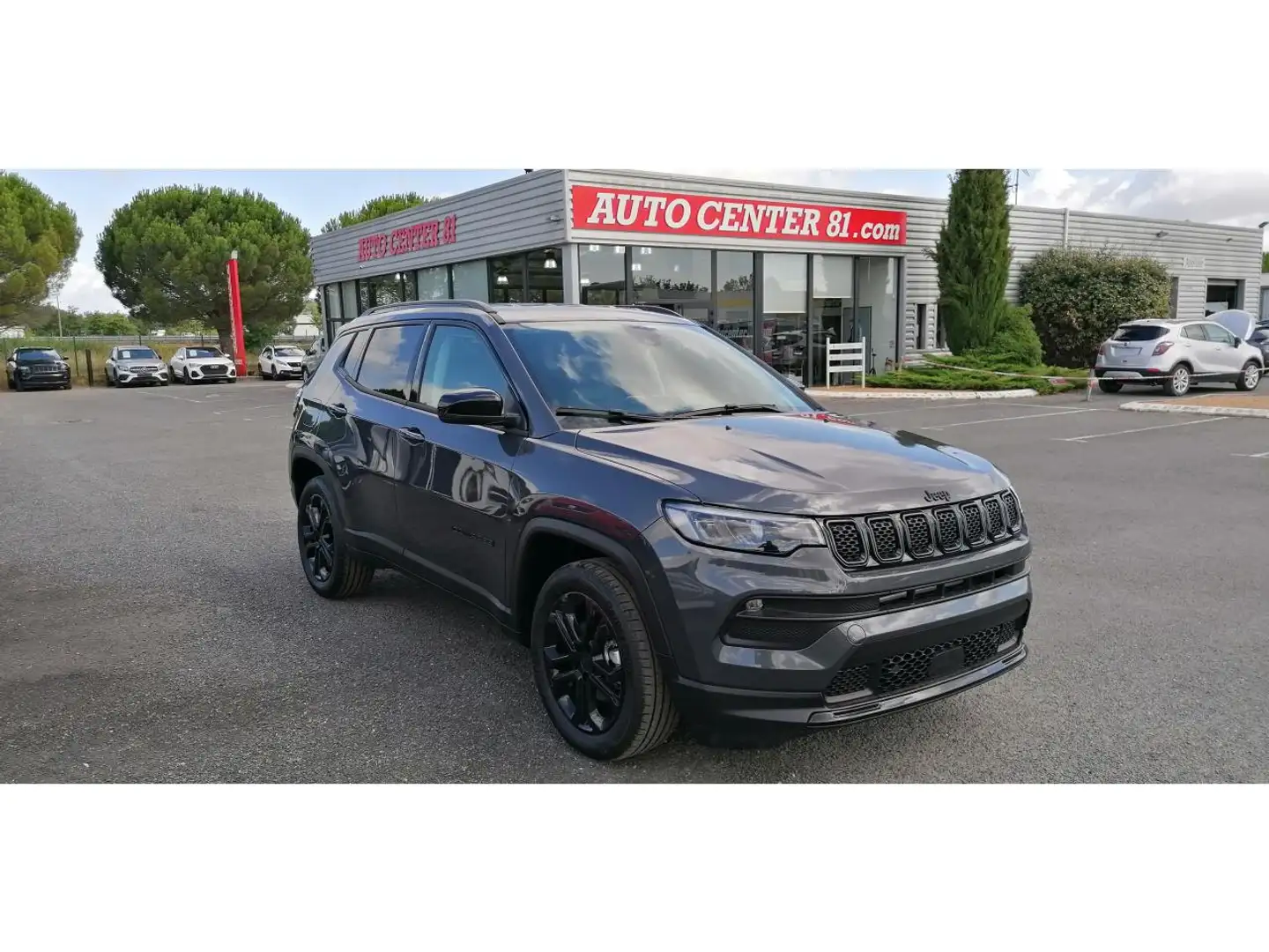 Jeep Compass MHEV T4 1.5 Turbo 130 Night Eagle BVR Gris - 1