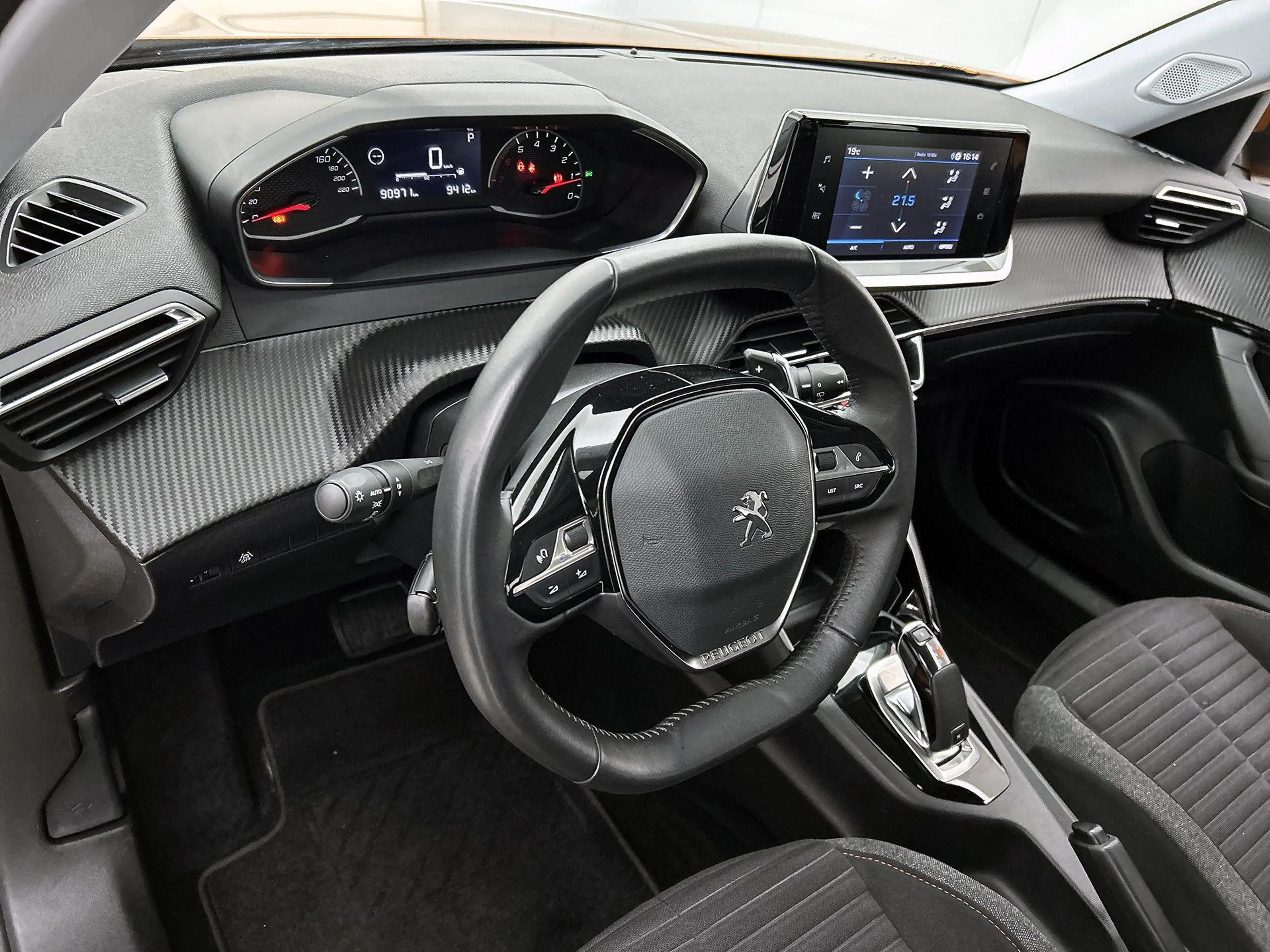 Peugeot 2008 1.2 130pk Active Pack Automaat | Apple Carplay/And — photo 10
