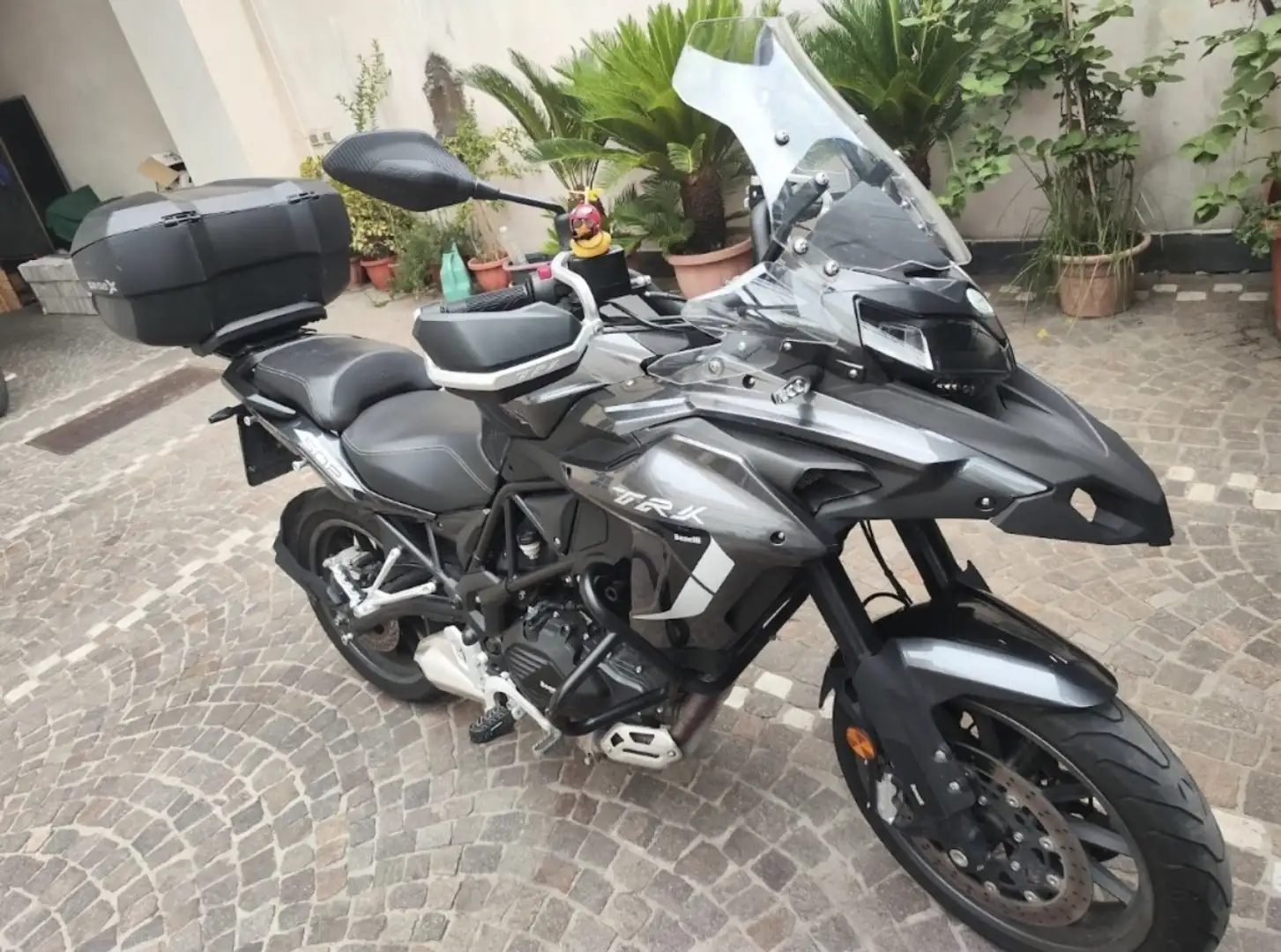 Benelli TRK 502 base Grigio - 1