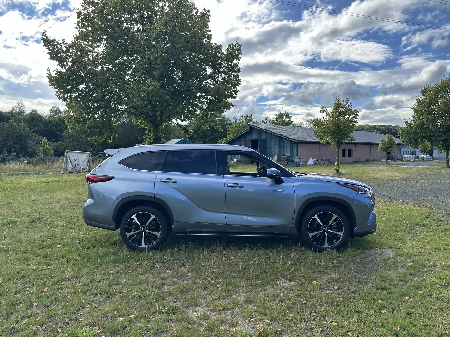 Toyota Highlander 2.5 Hybrid Luxury - 2