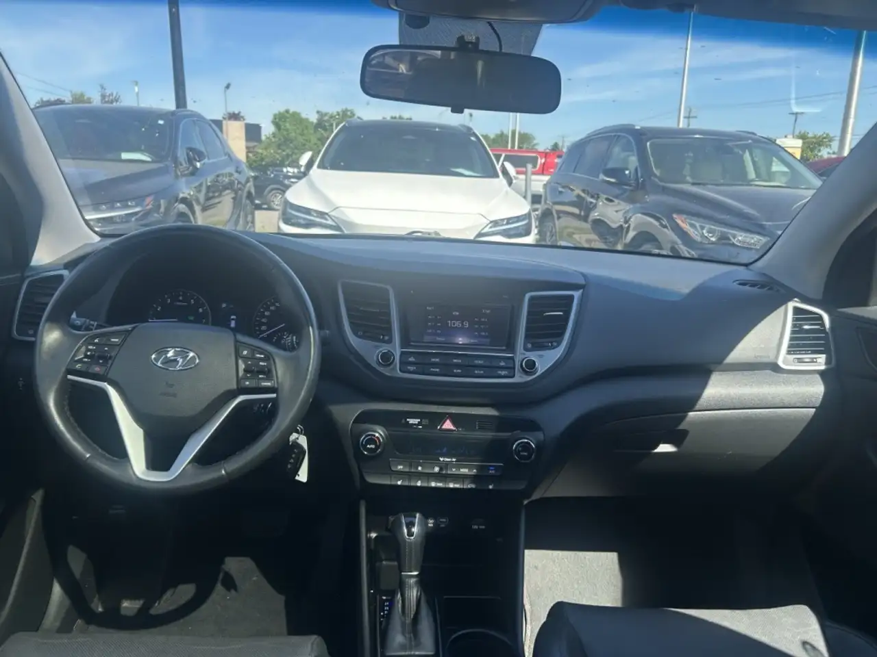 Hyundai TUCSON снимка Hyundai TUCSON