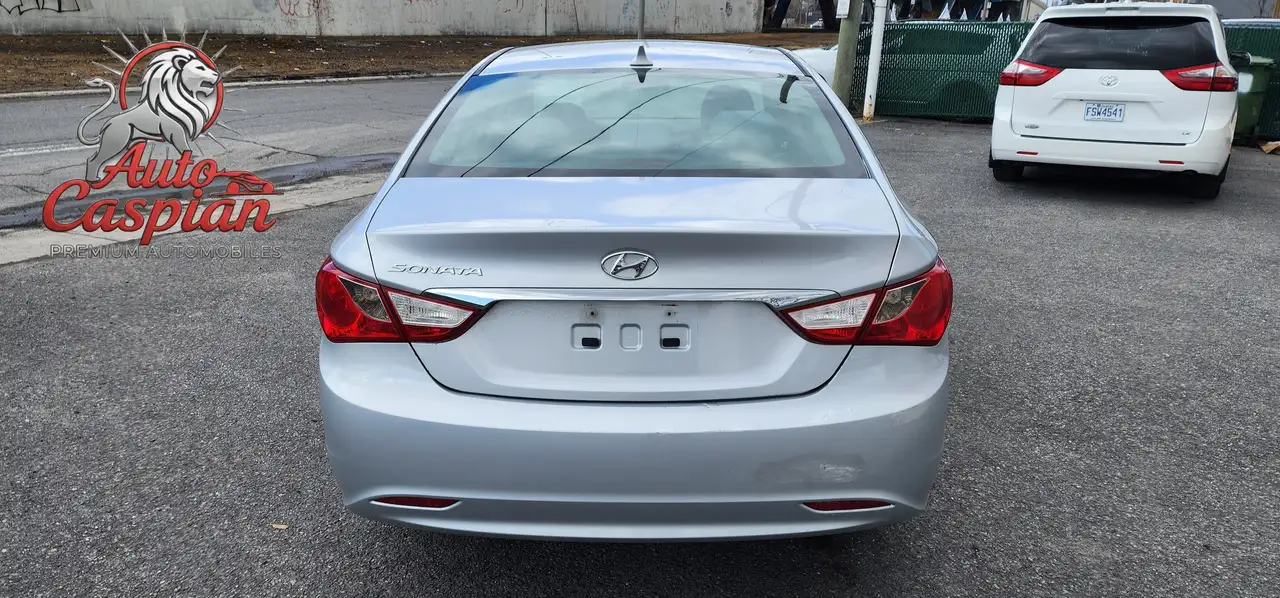 Hyundai SONATA снимка Hyundai SONATA