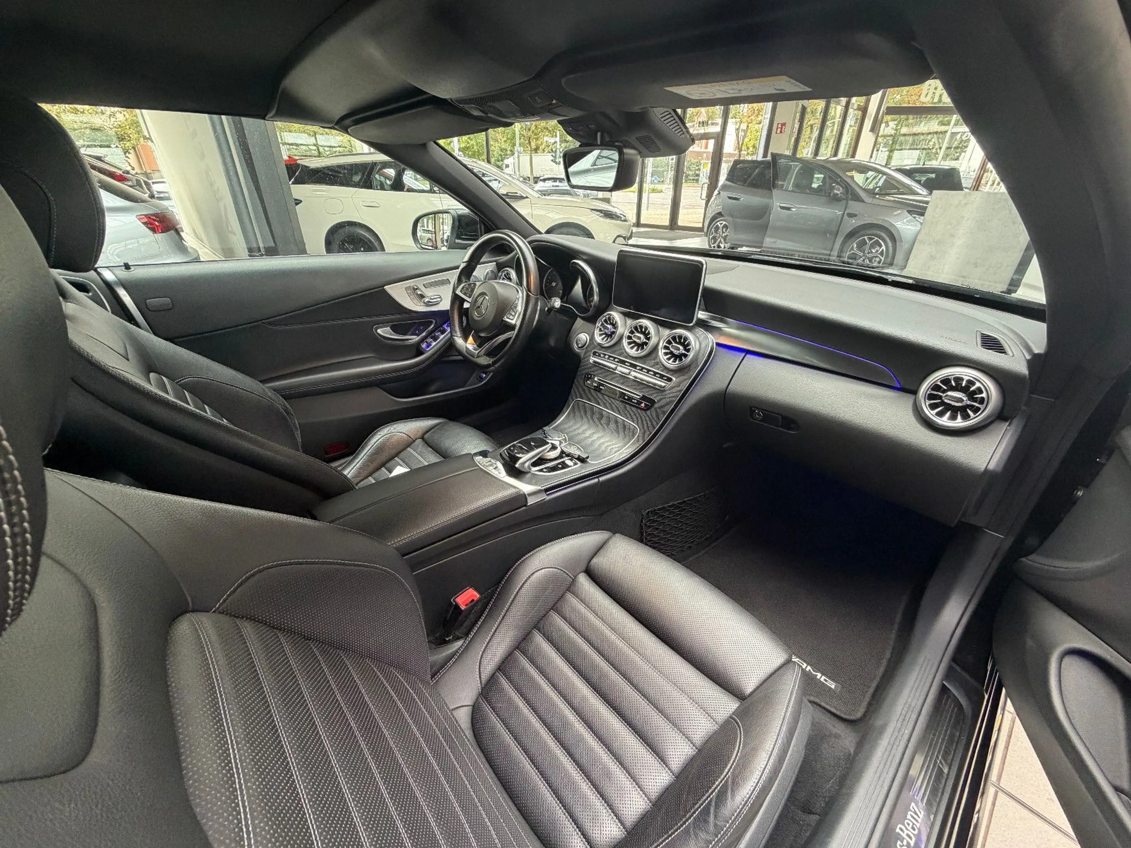 Mercedes-Benz C 400 Cabrio 4Matic * AMG Line * E-Sitze Memory — photo 15