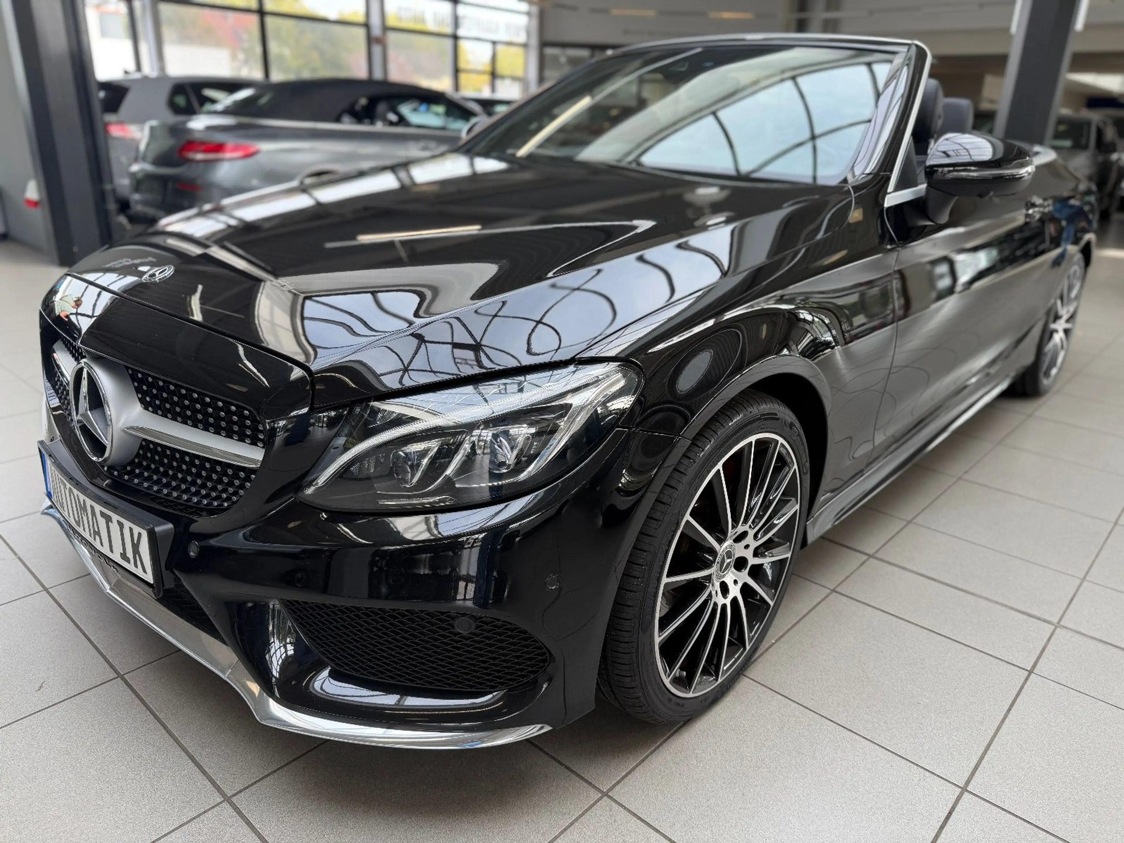Mercedes-Benz C 400 Cabrio 4Matic * AMG Line * E-Sitze Memory — photo 2