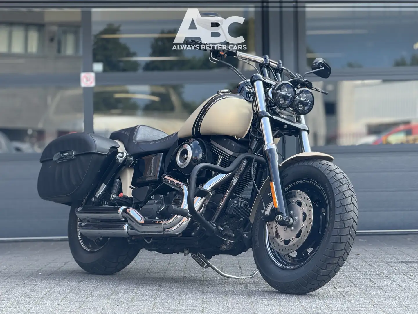 Harley-Davidson Dyna Fat Bob 103 FXDF Bej - 1