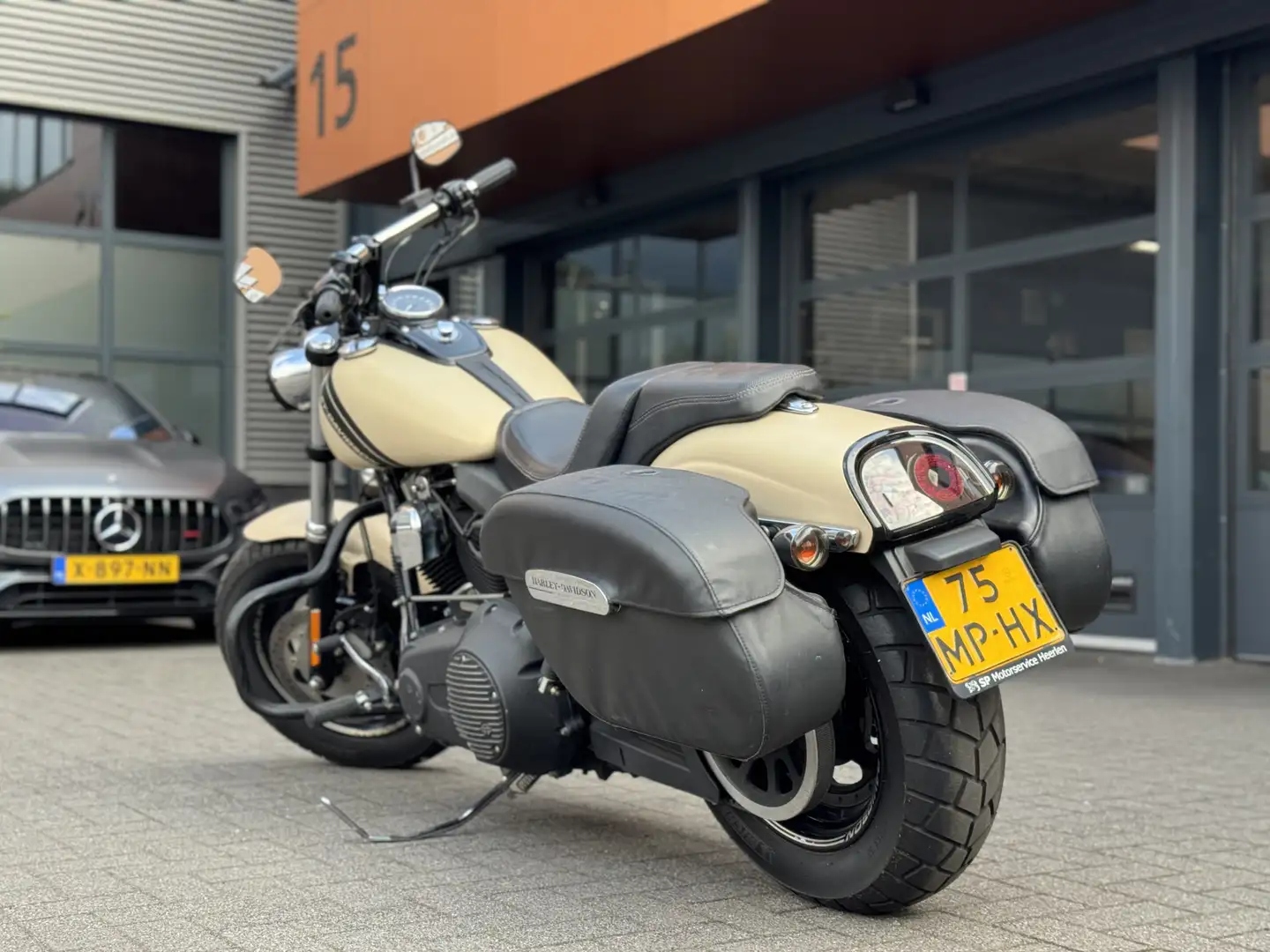 Harley-Davidson Dyna Fat Bob 103 FXDF Bej - 2
