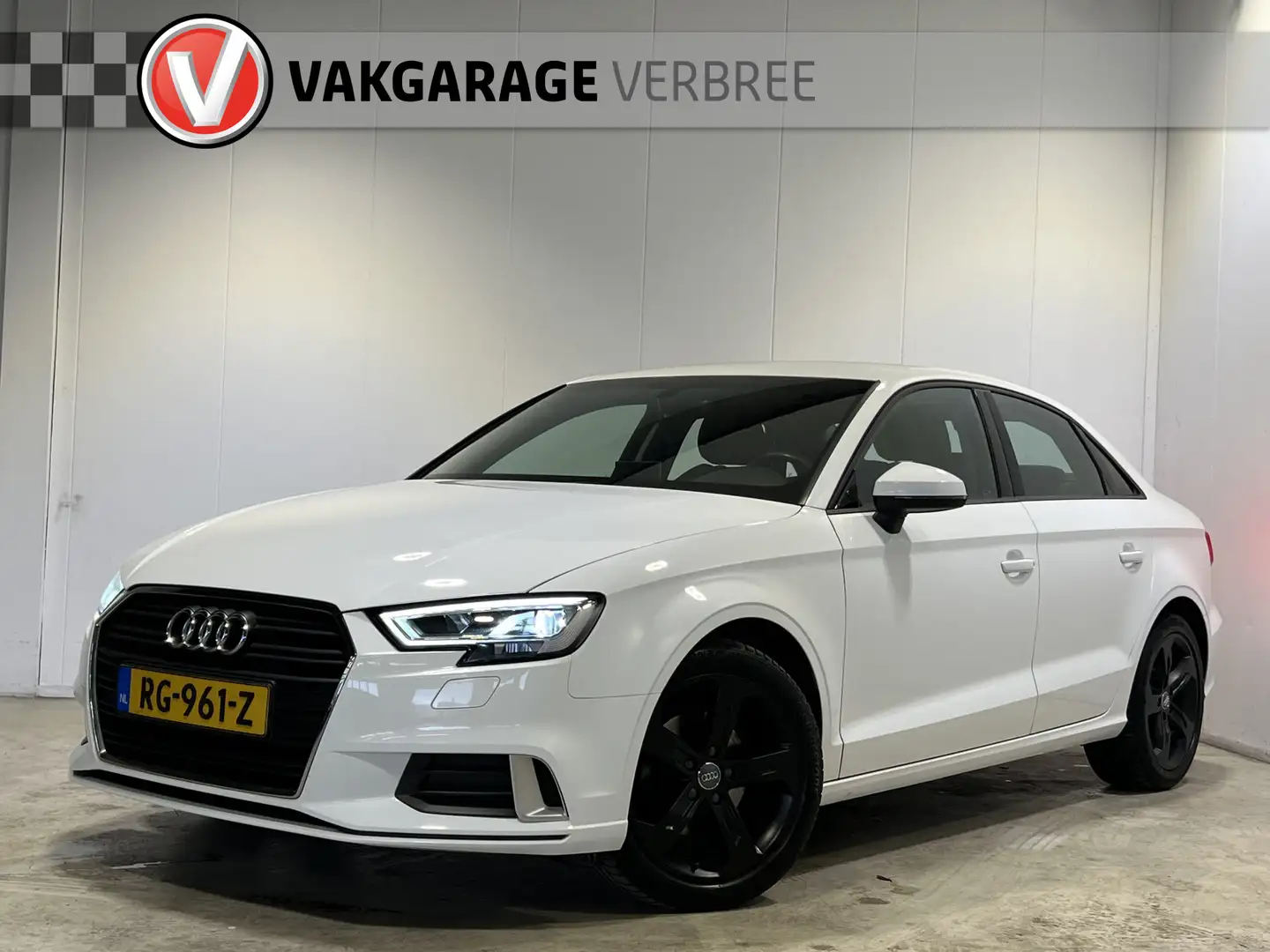 Audi A3 Limousine 1.0 TFSI Sport Lease Edition | Navigatie Blanc - 1