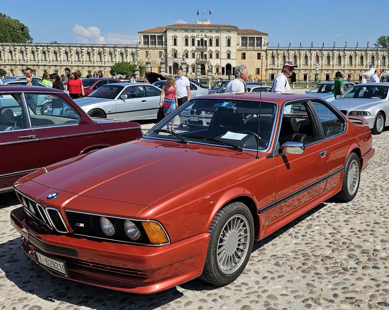 BMW 635 CSi pacchetto M crvena - 1