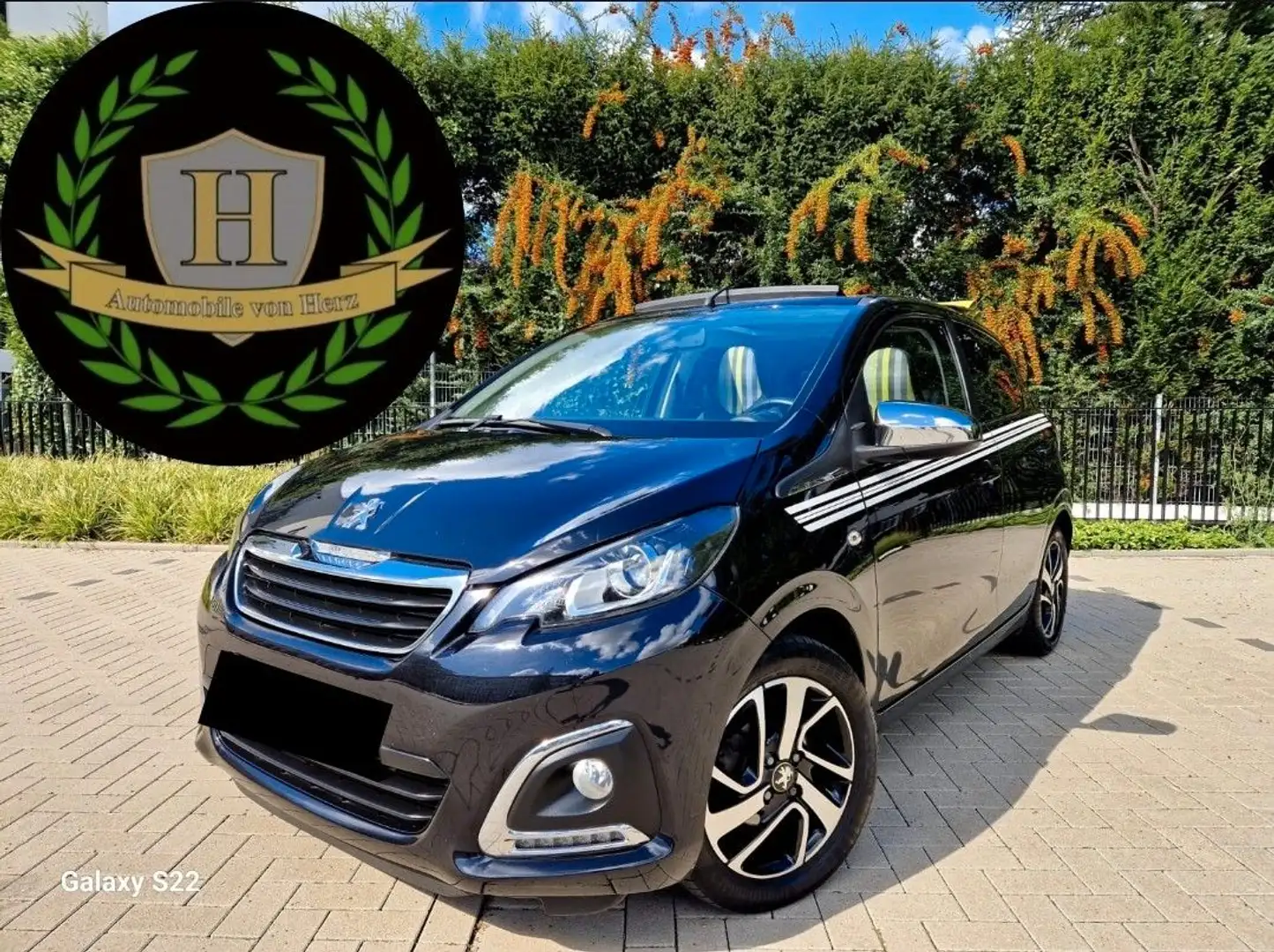 Peugeot 108 TOP Collection Apple CarPlay Klima SH Schwarz - 1