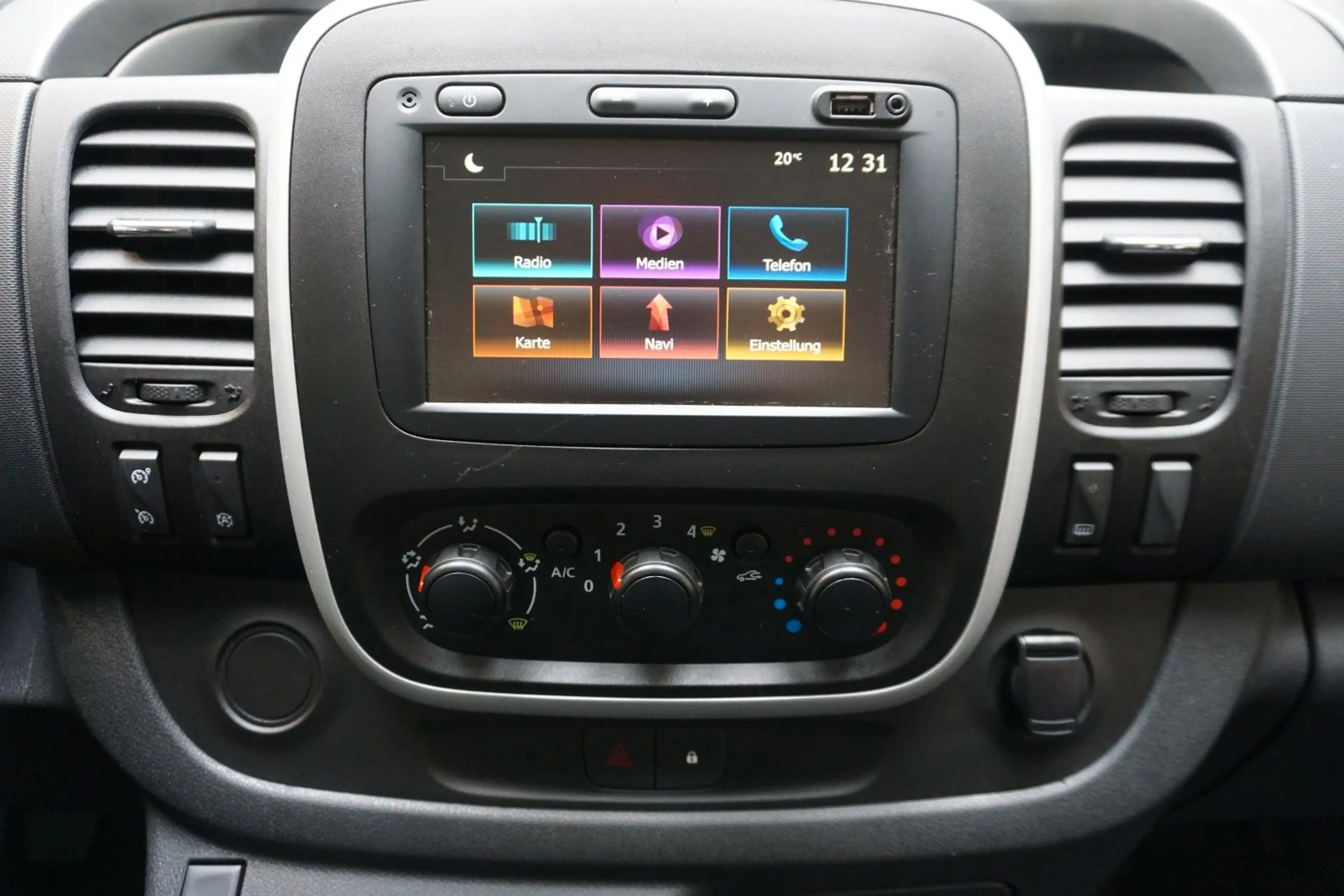 Fiat Talento Kombi L1 Family 9-SITZER, NAVI, KLIMA — photo 9
