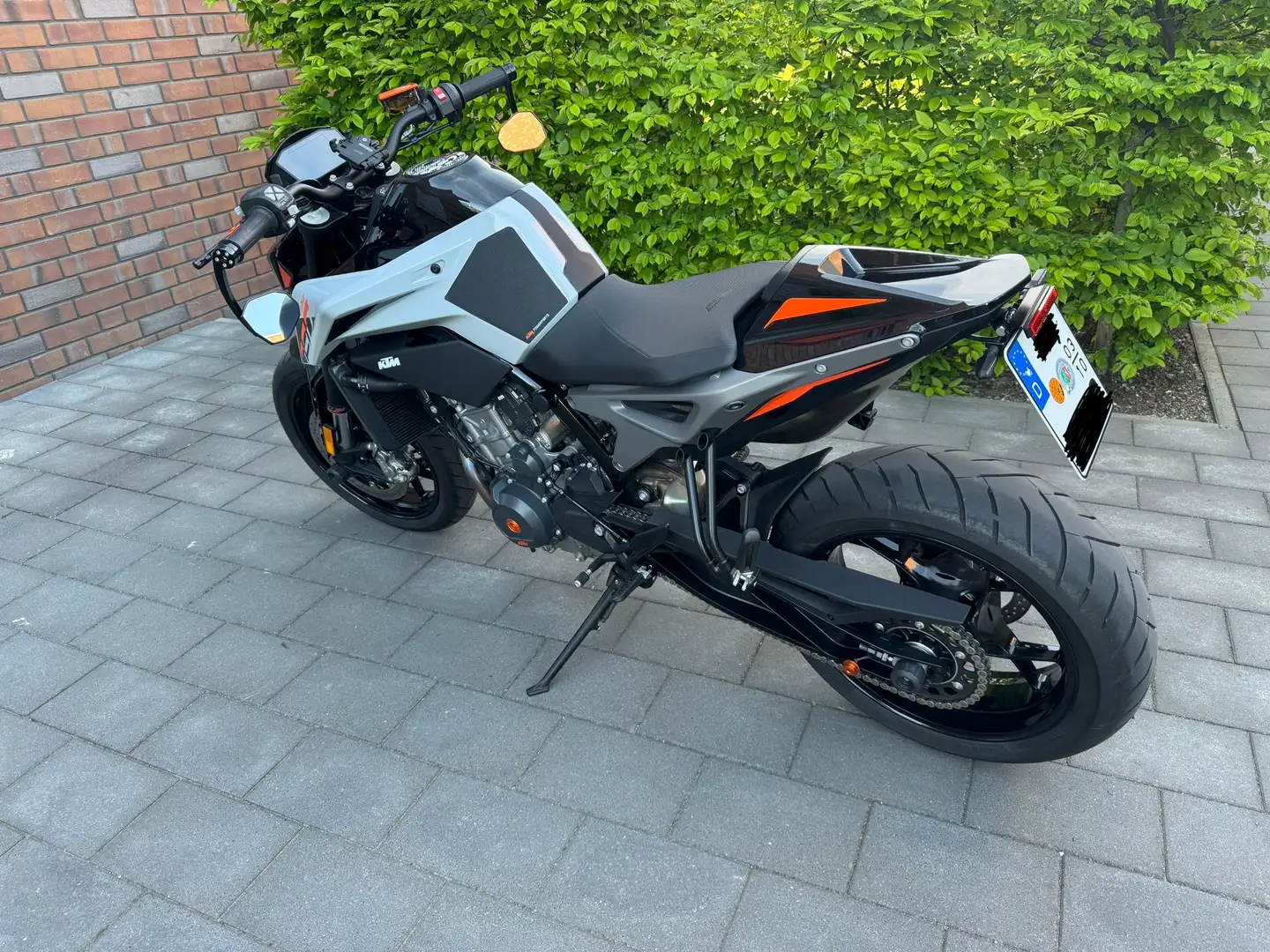 KTM 790 Duke Gri - 1