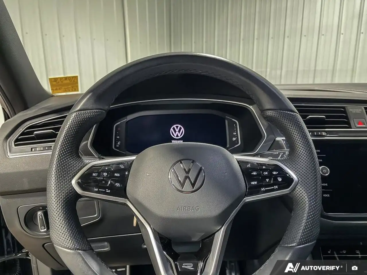 Volkswagen Tiguan снимка Volkswagen Tiguan