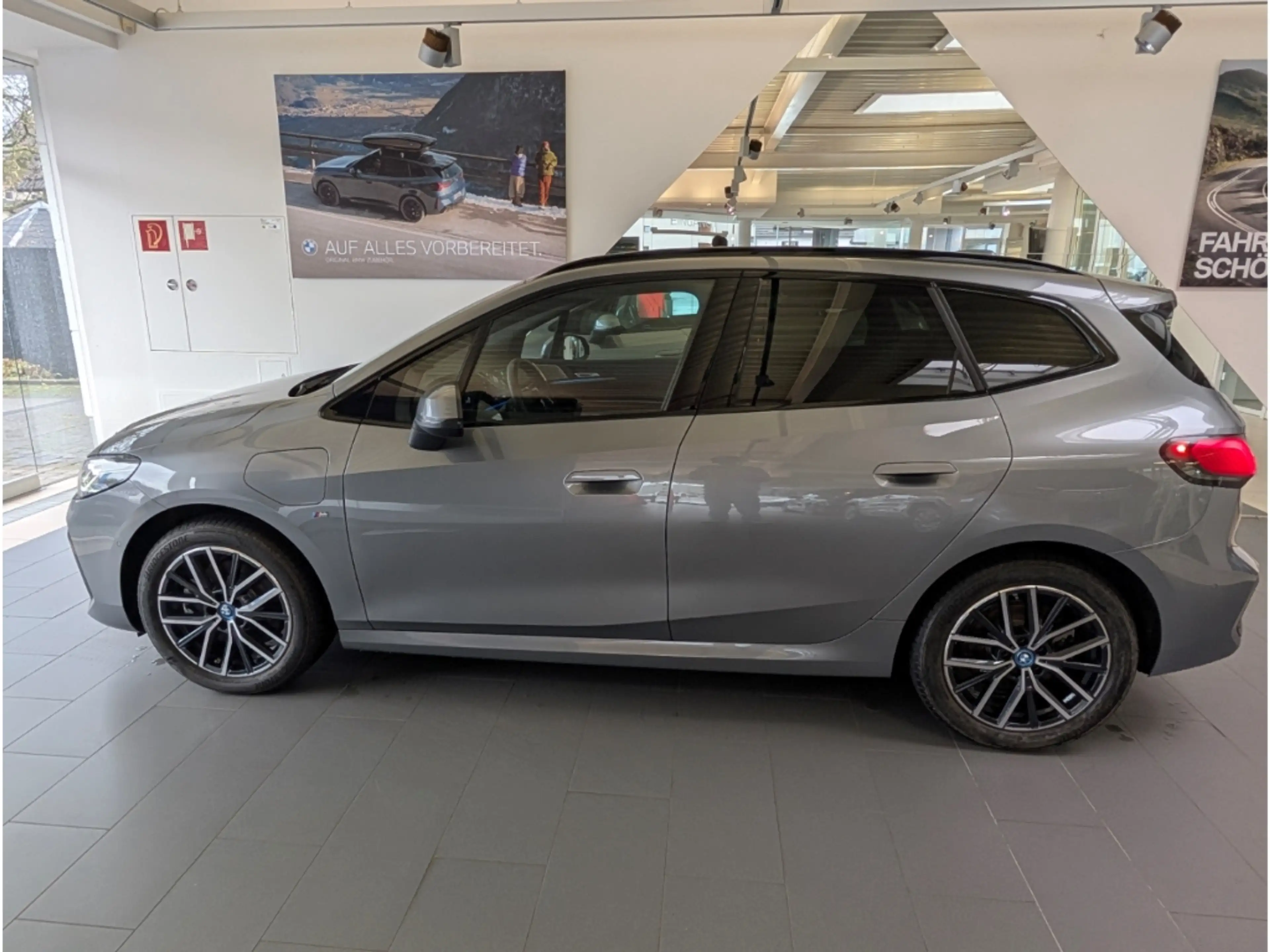 BMW 230 e  Active Tourer xDrive M Sport AHK RFK ACC SHZ — photo 4