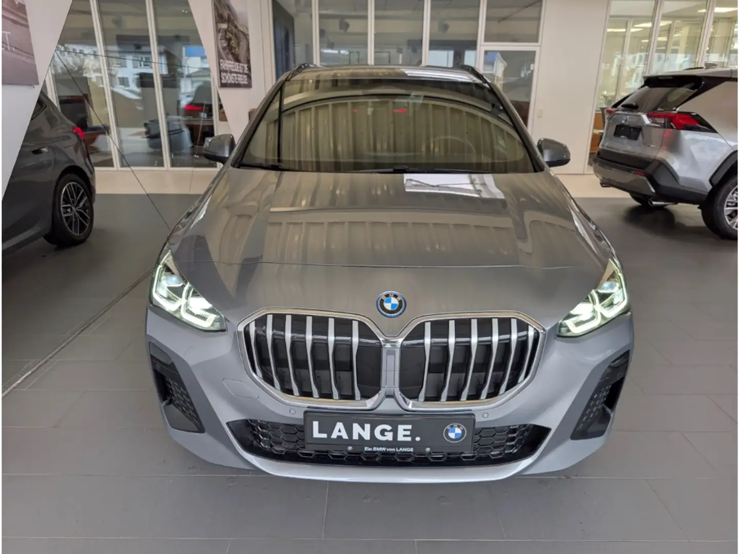 BMW 230 e Active Tourer xDrive M Sport AHK RFK ACC SHZ Grigio - 2