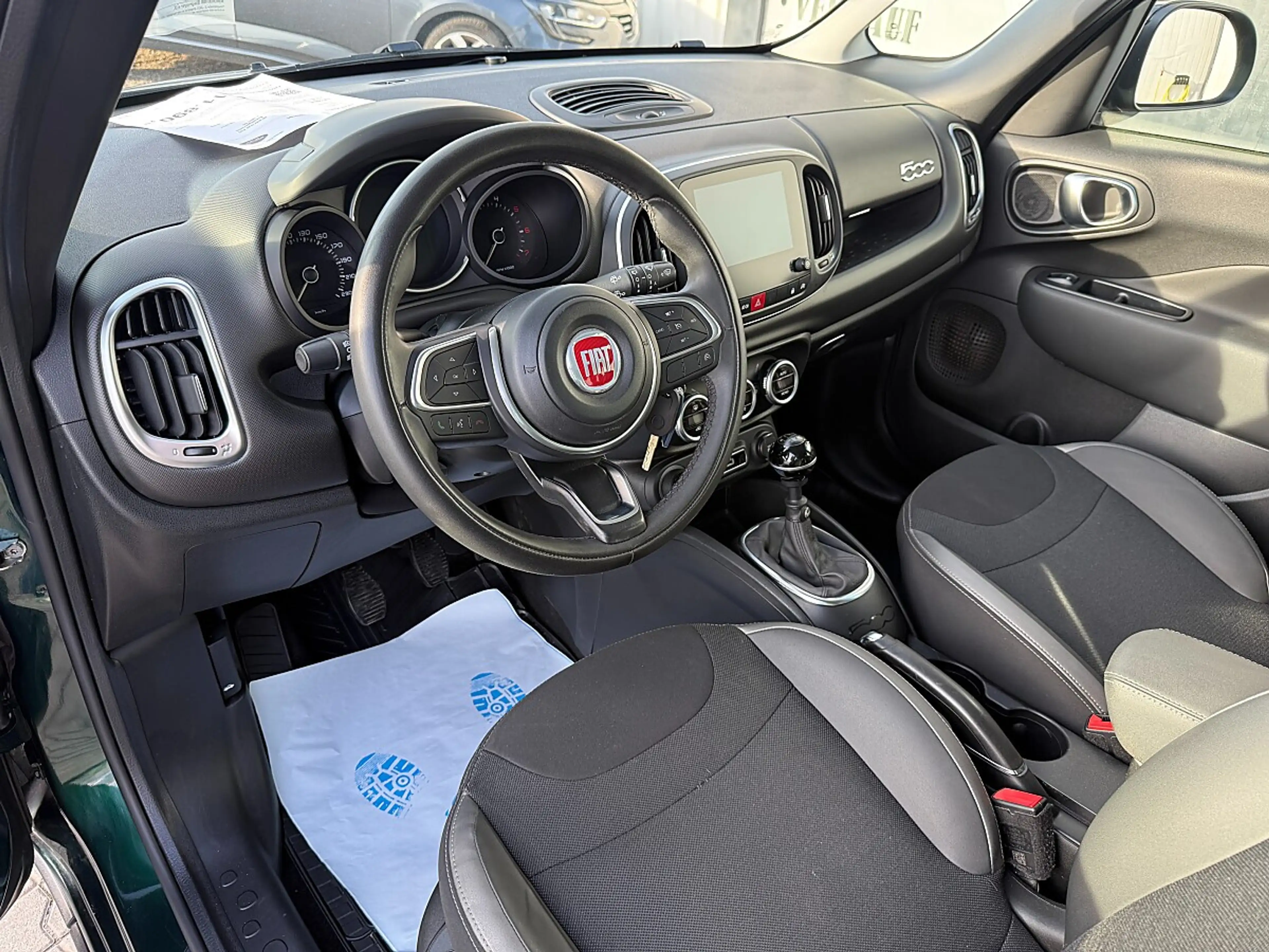 Fiat 500L 1,6 MultiJet II 120 Start&Stop Cross — photo 12