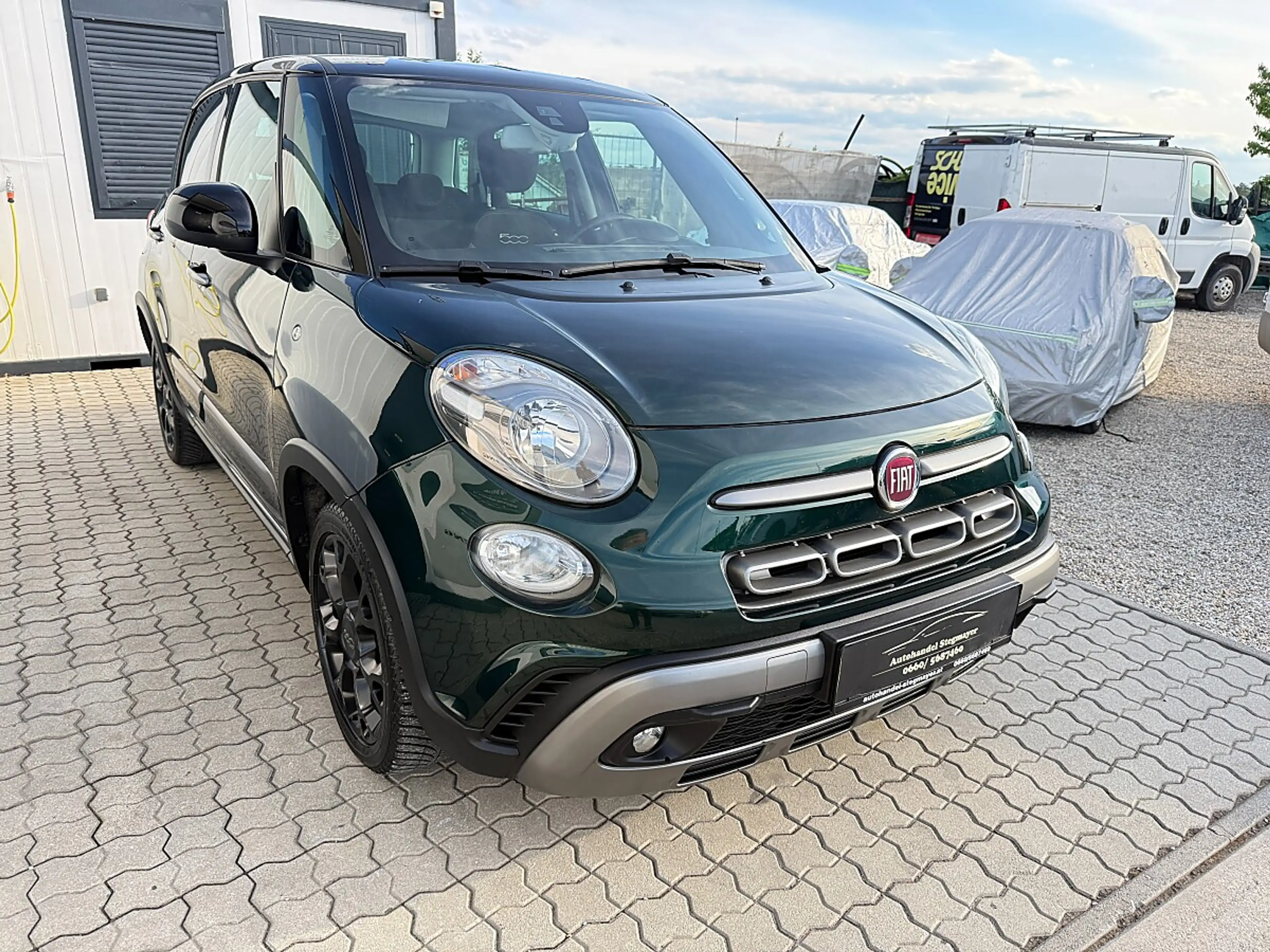 Fiat 500L 1,6 MultiJet II 120 Start&Stop Cross — photo 3
