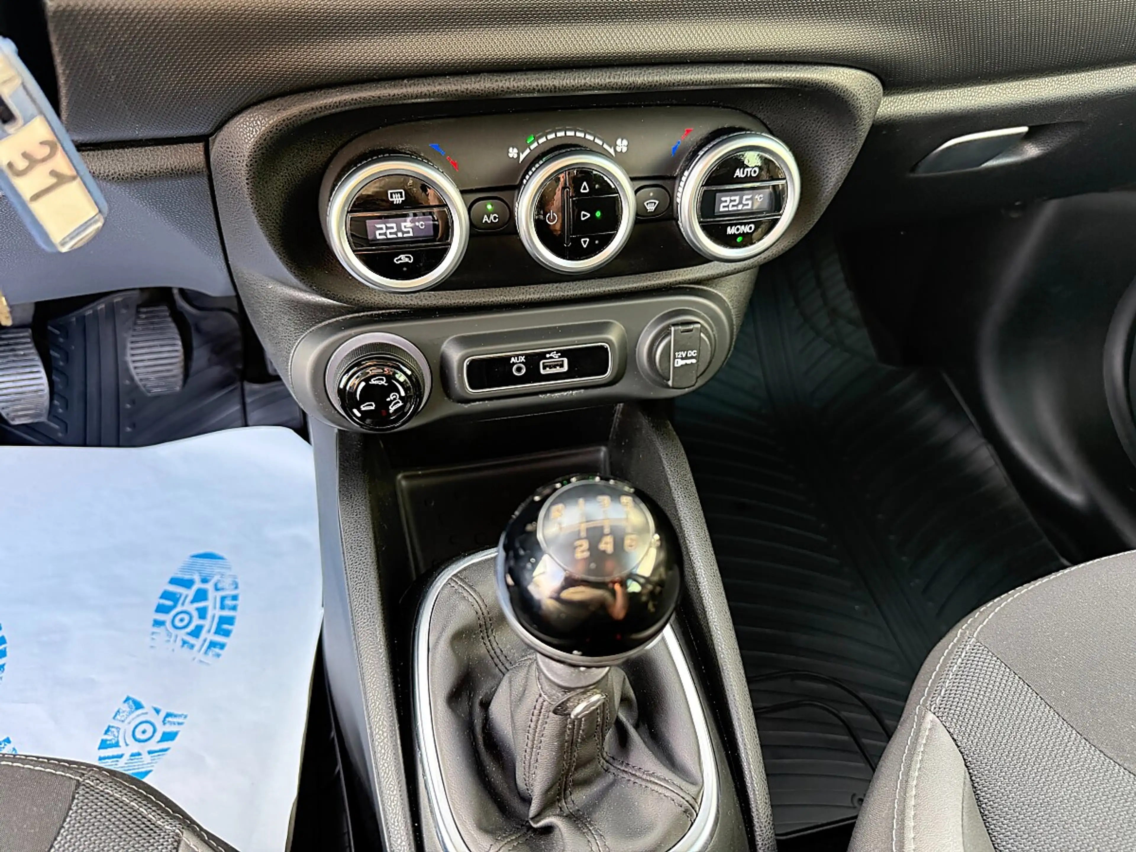 Fiat 500L 1,6 MultiJet II 120 Start&Stop Cross — photo 9