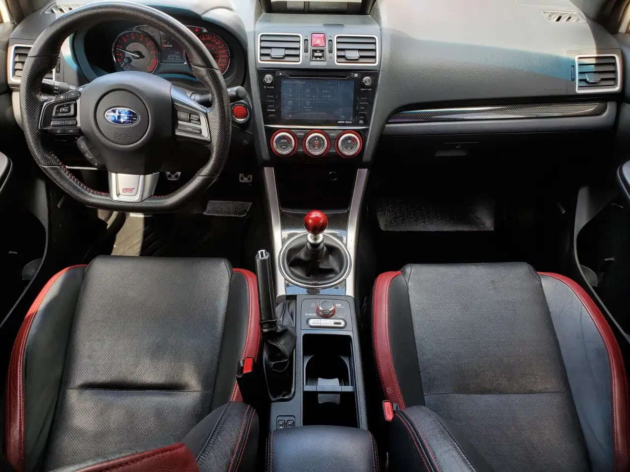 Subaru WRX снимка Subaru WRX