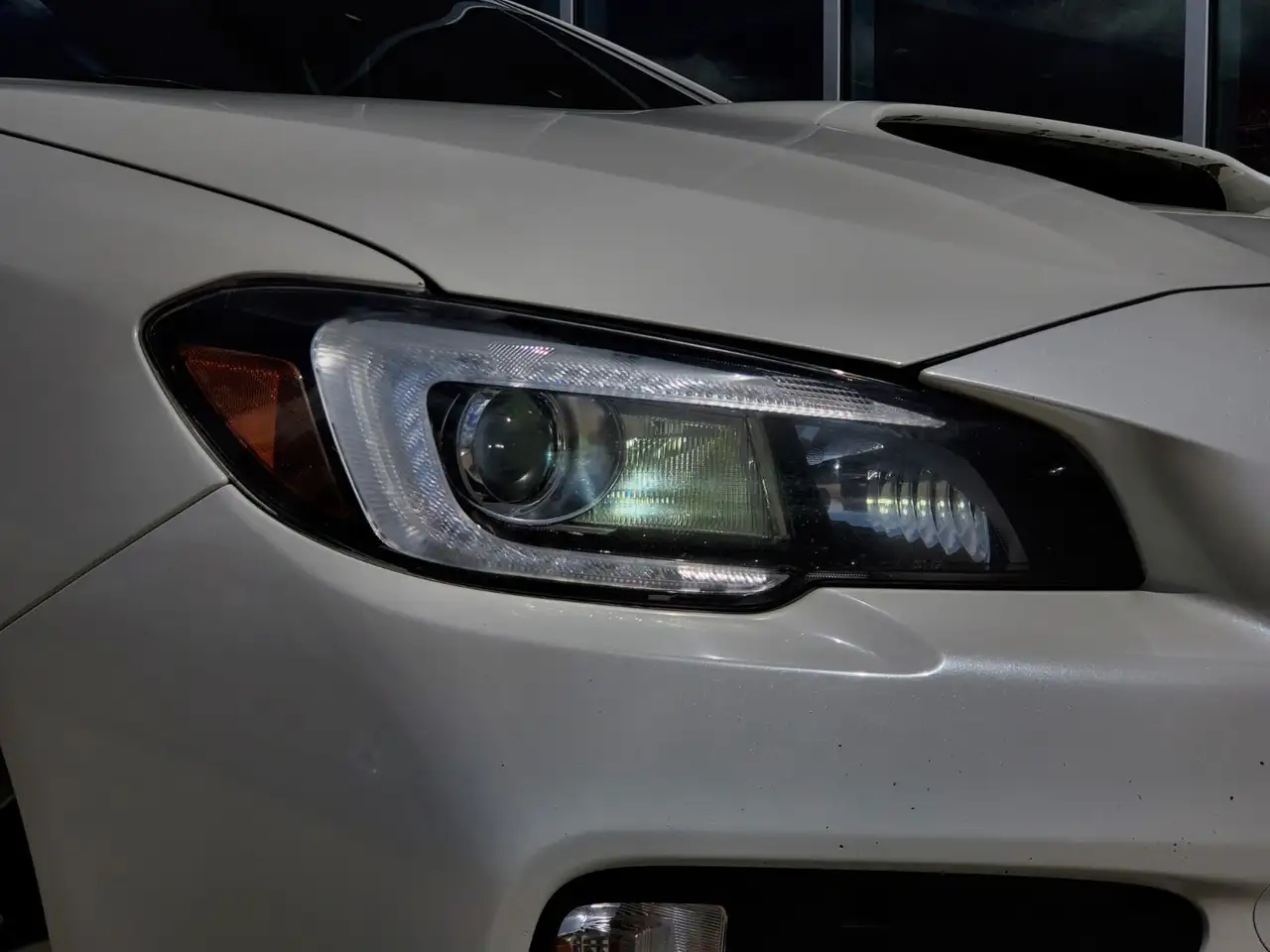 Subaru WRX снимка Subaru WRX