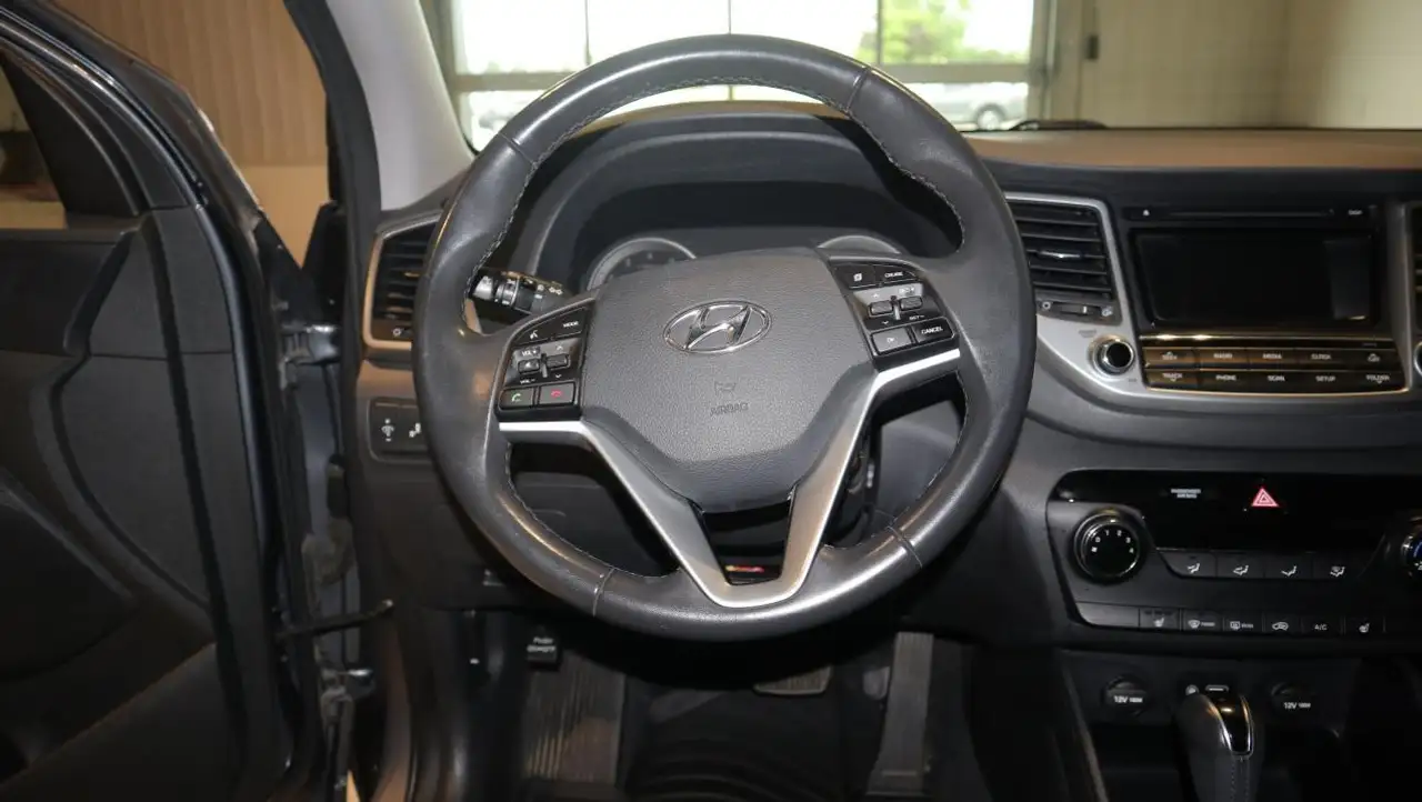 Hyundai TUCSON снимка Hyundai TUCSON