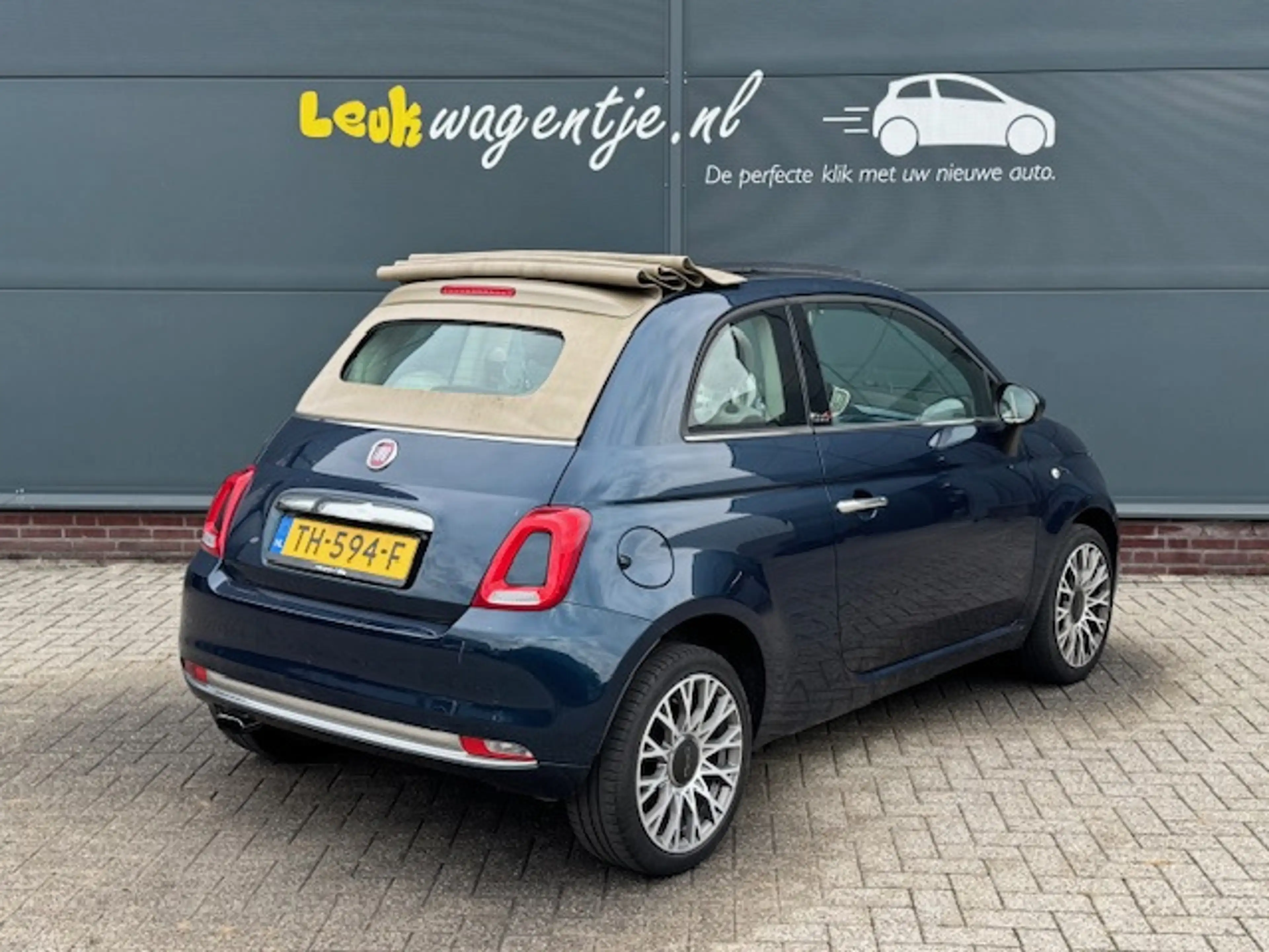 Fiat 500C 0.9 TwinAir Turbo Lounge Cabrio *navi *p-sensor — photo 4