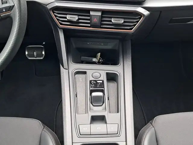 Cupra Leon view 15