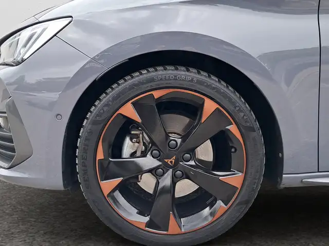 Cupra Leon view 7