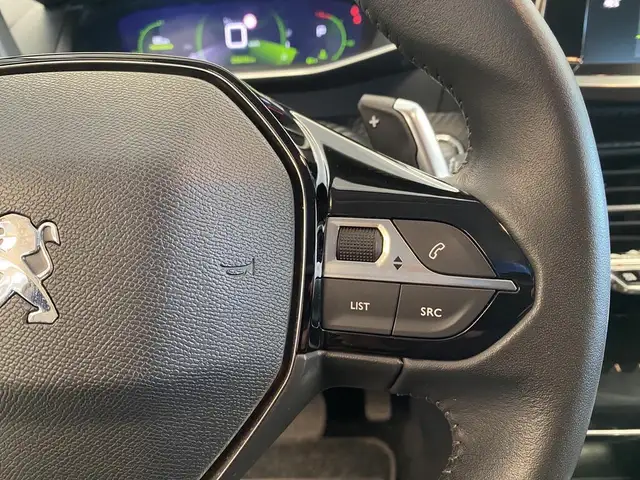 Peugeot 208 view 14