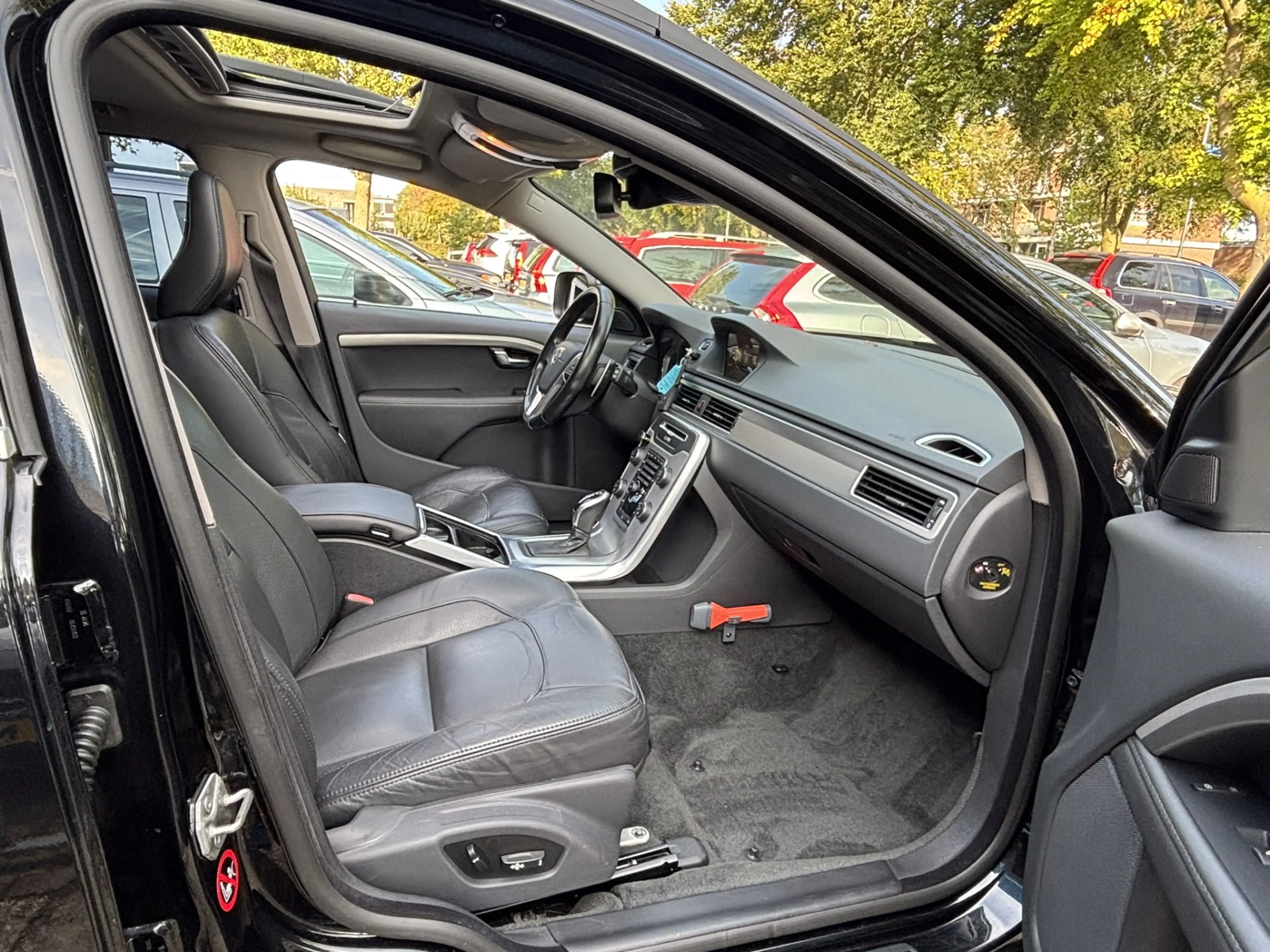 Volvo XC70 2.0 T5 245pk Aut8 Nordic+ Schuifdak Standkachel Ca — photo 4