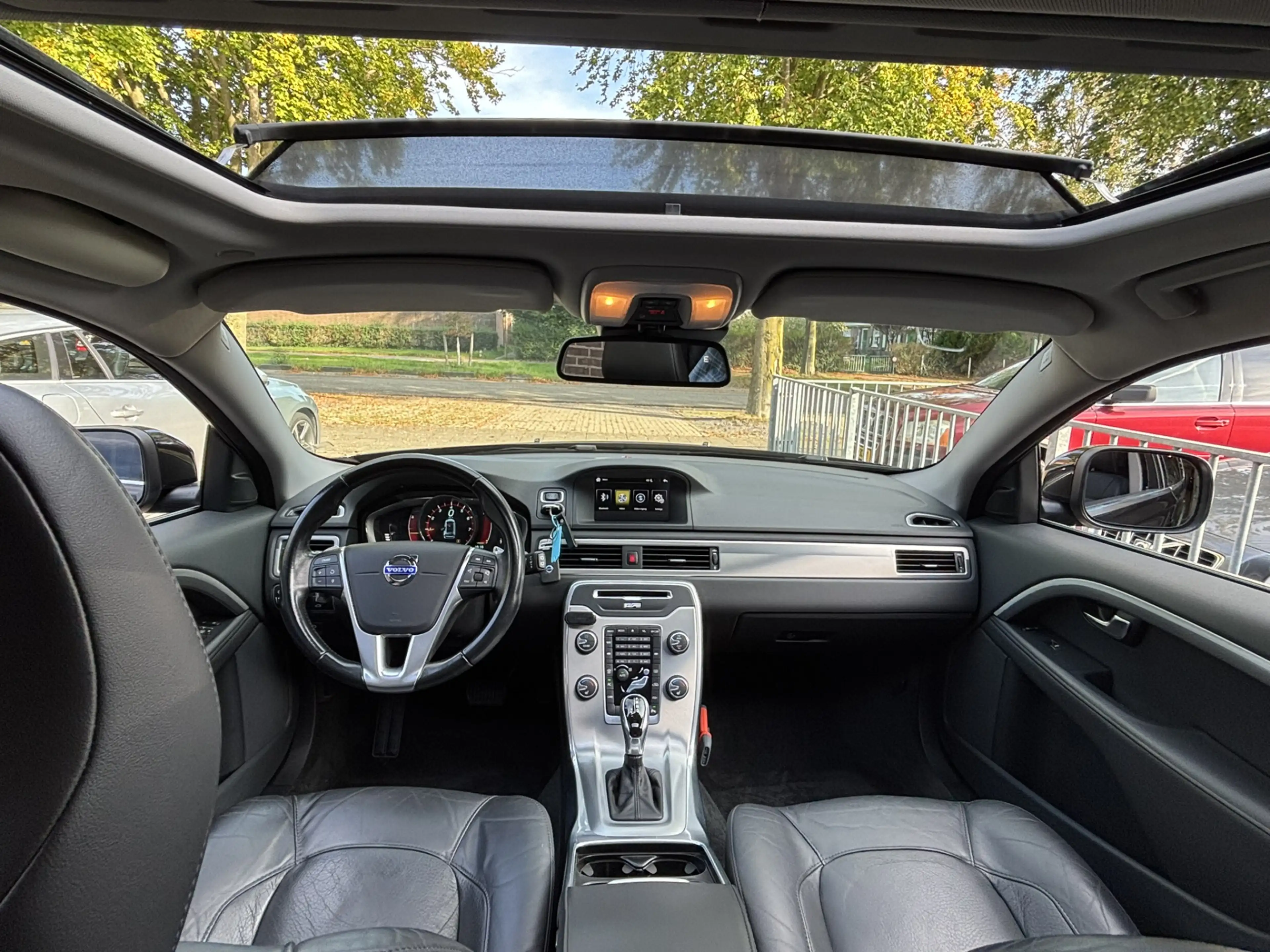 Volvo XC70 2.0 T5 245pk Aut8 Nordic+ Schuifdak Standkachel Ca — photo 2