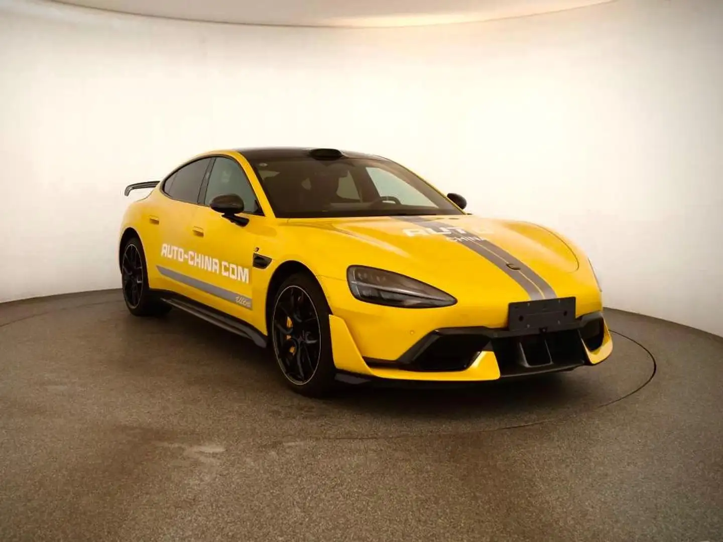 Xiaomi SU7 Ultra Gelb - 1